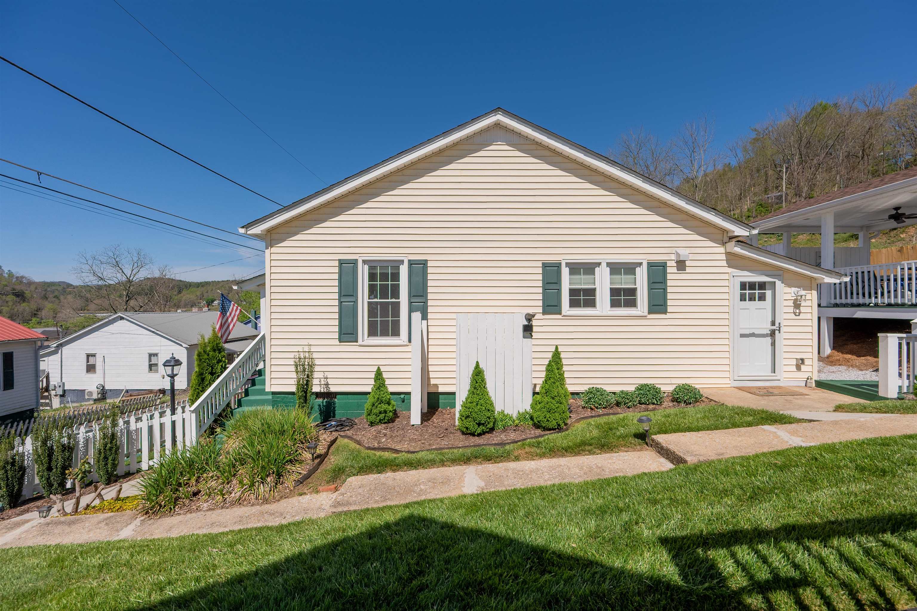 309 Grayson Street Fries VA 24330