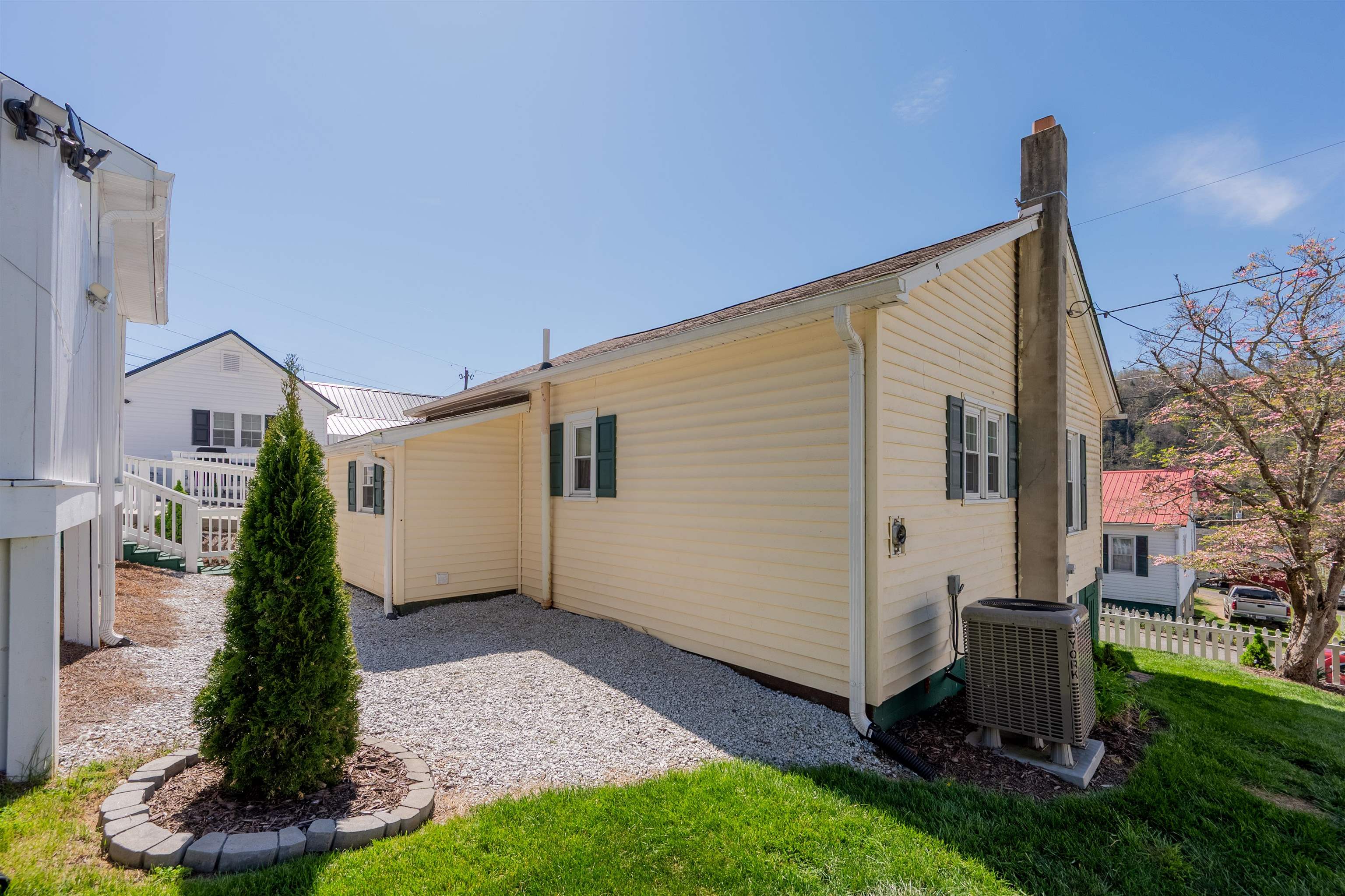 309 Grayson Street Fries VA 24330