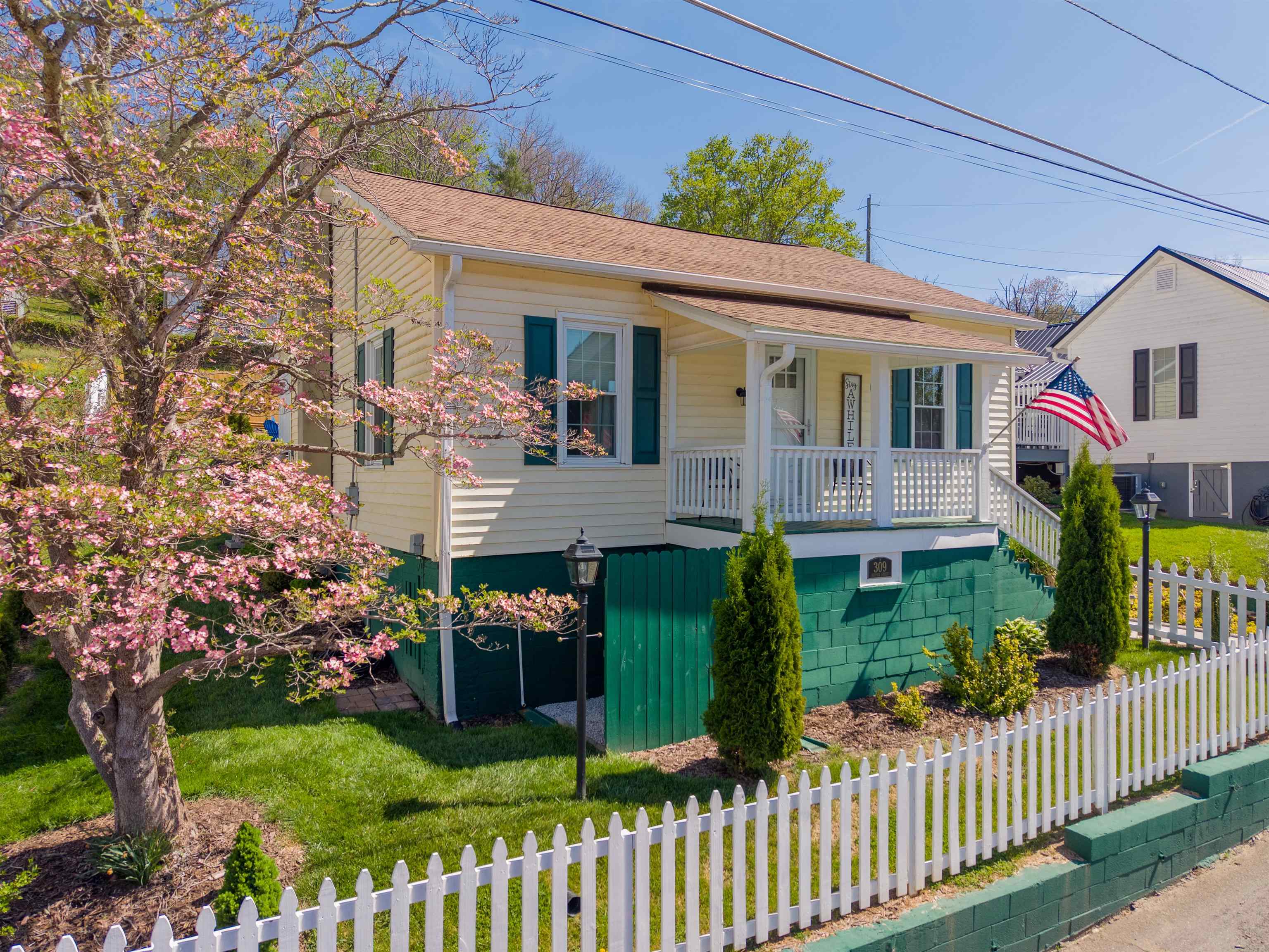 309 Grayson Street Fries VA 24330
