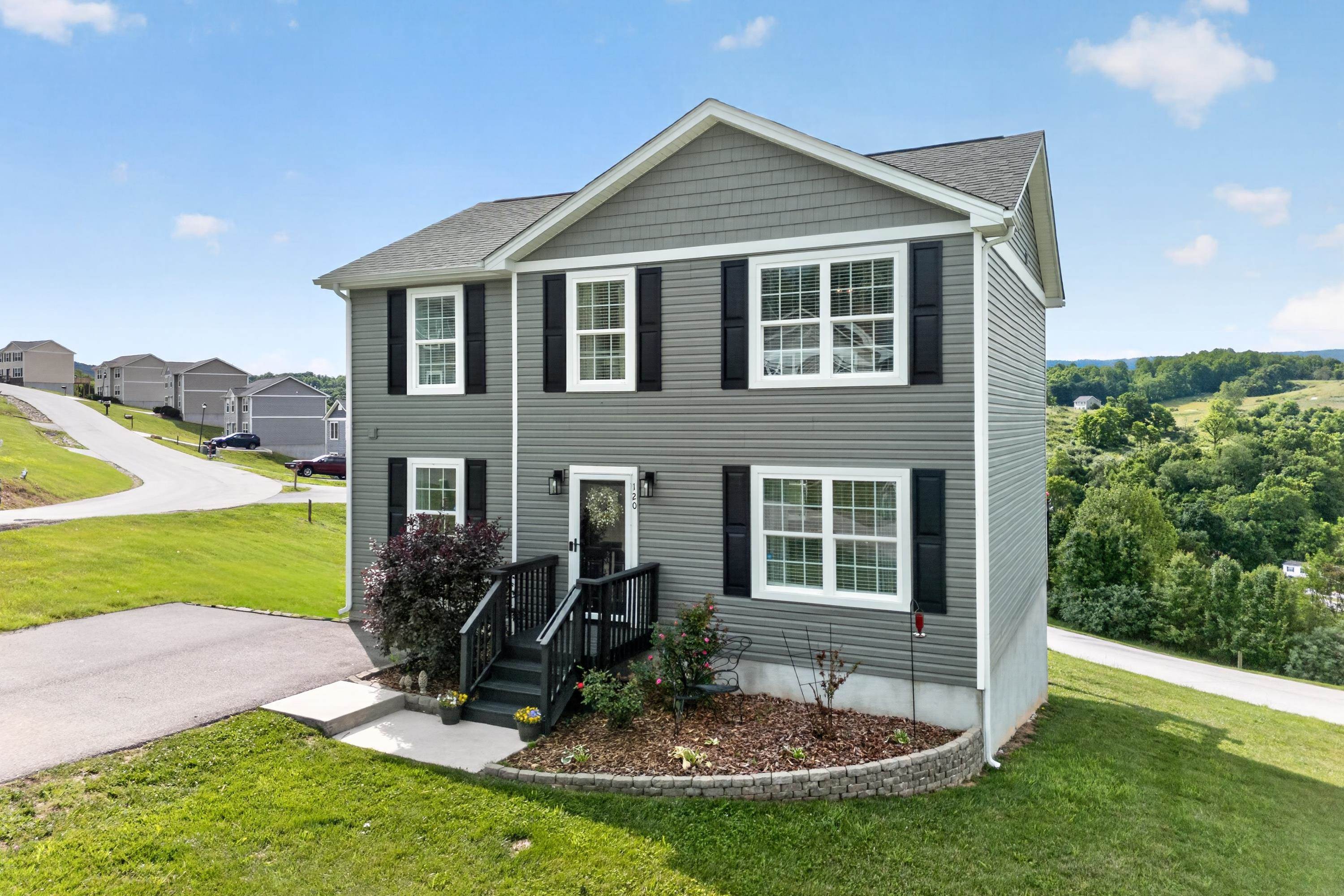 120 Prairie View Lane Pembroke VA 24136