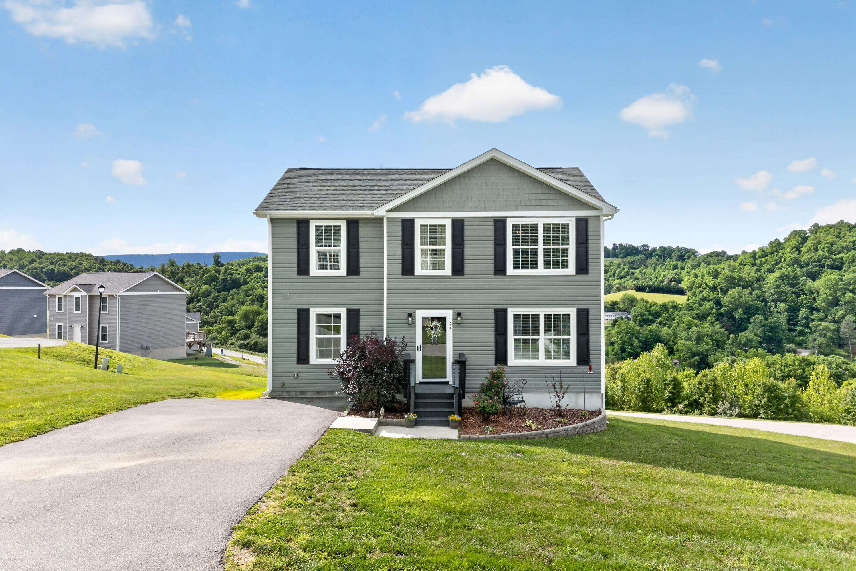 120 Prairie View Lane Pembroke VA 24136