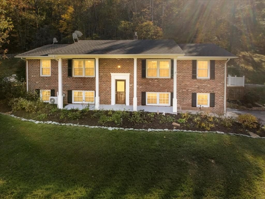 5661 Owens Road Radford VA 24141