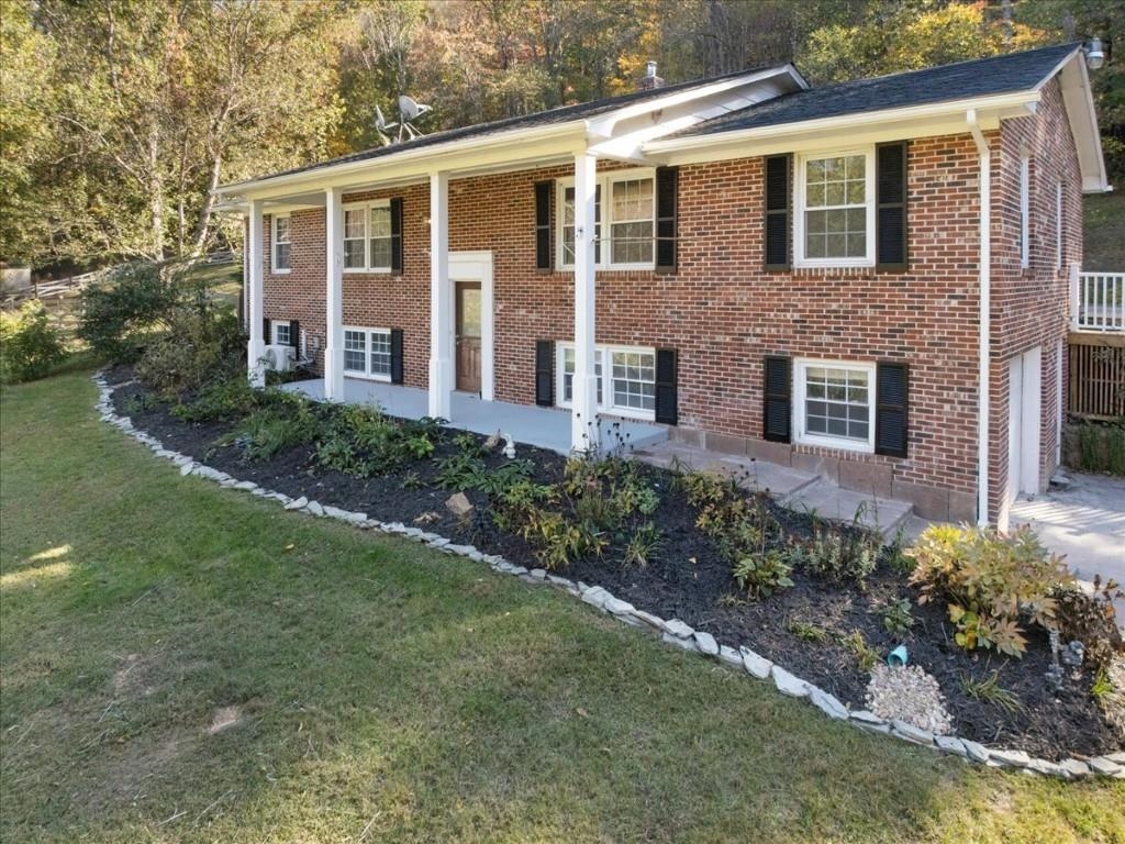 5661 Owens Road Radford VA 24141