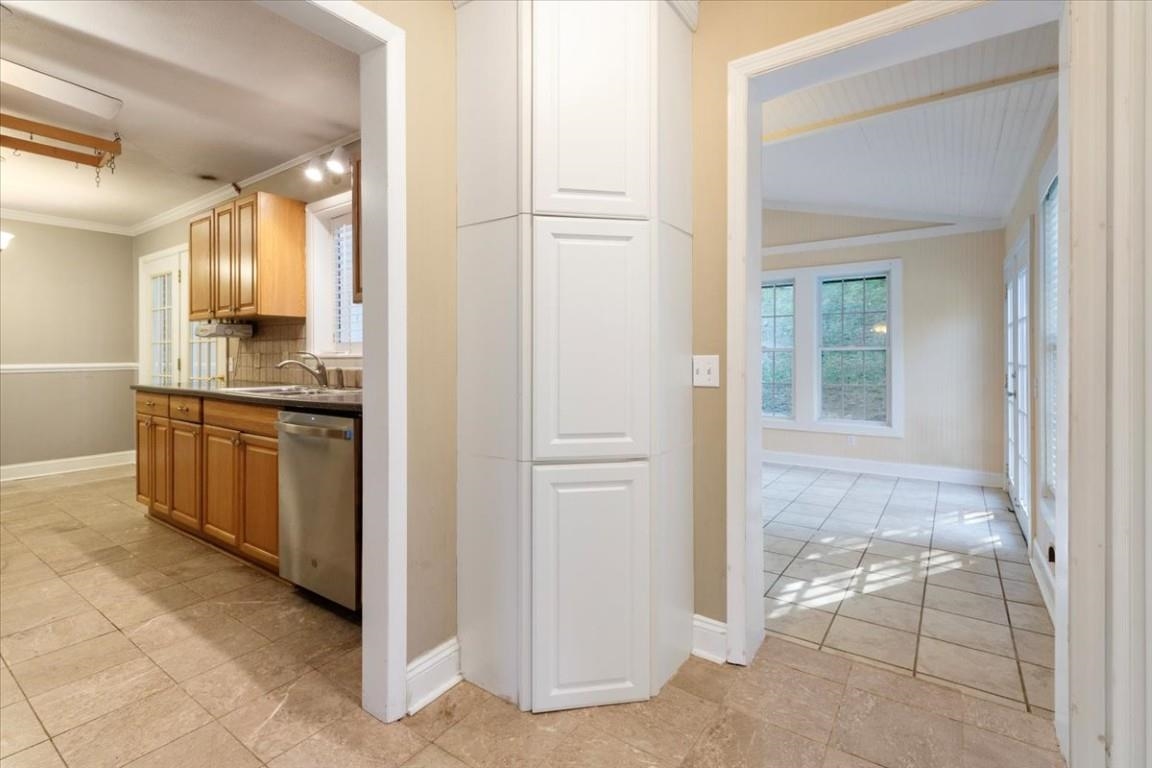 5661 Owens Road Radford VA 24141