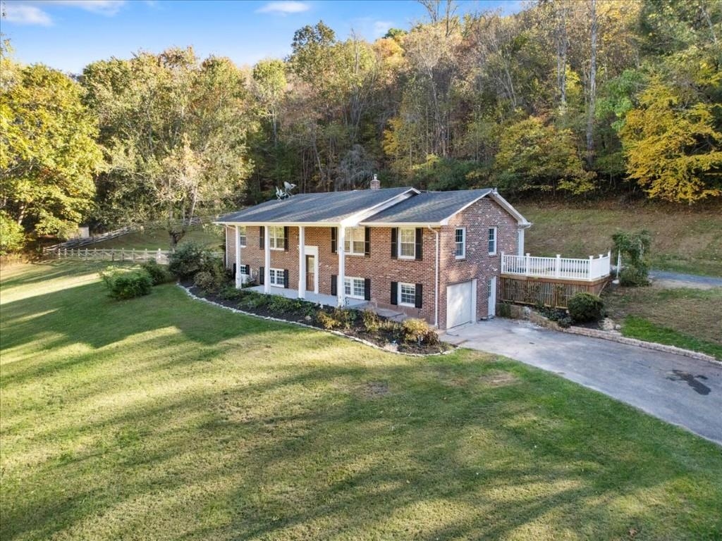 5661 Owens Road Radford VA 24141