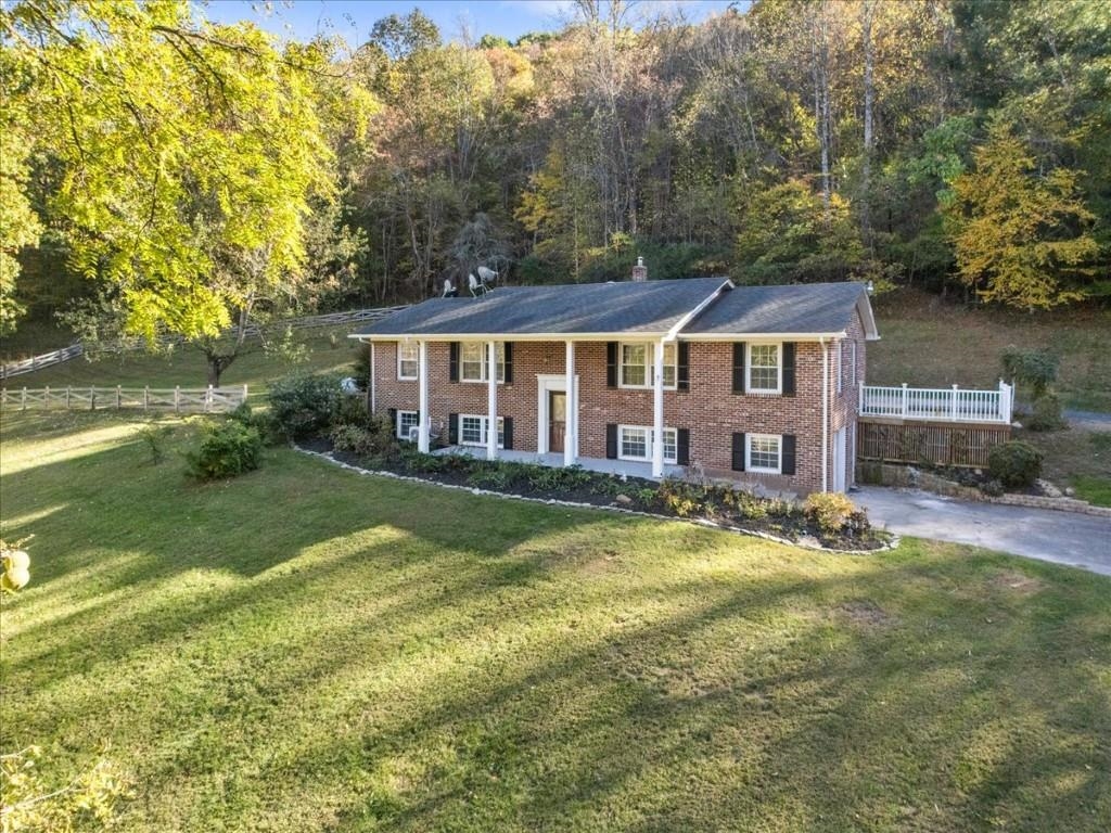 5661 Owens Road Radford VA 24141