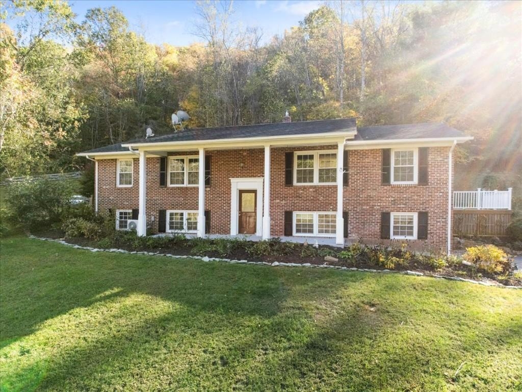 5661 Owens Road Radford VA 24141