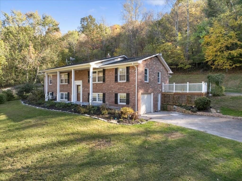 5661 Owens Road Radford VA 24141