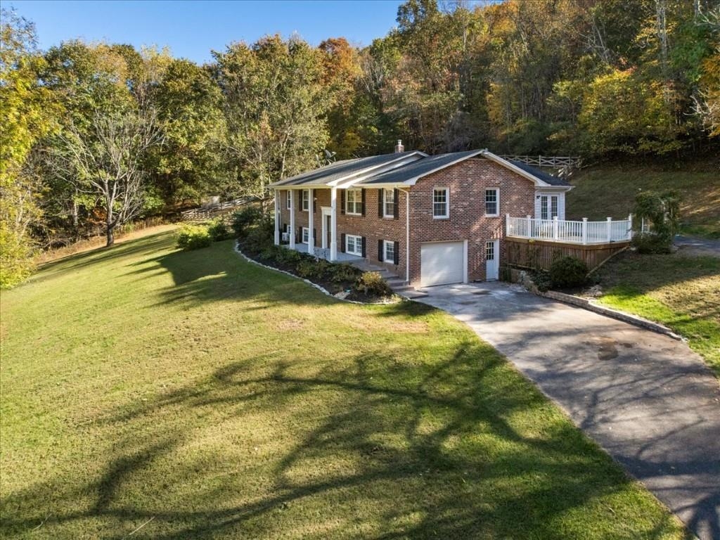 5661 Owens Road Radford VA 24141