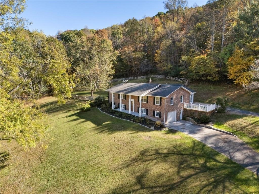 5661 Owens Road Radford VA 24141