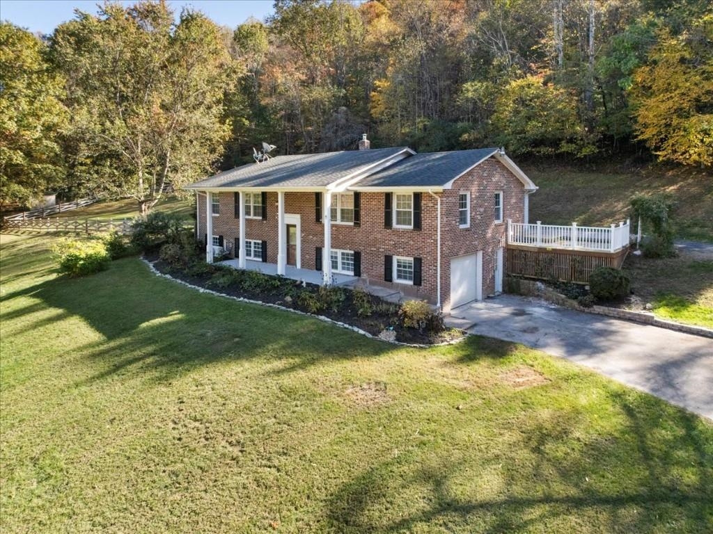 5661 Owens Road Radford VA 24141