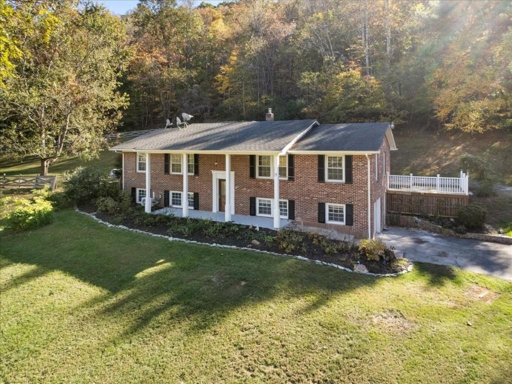 5661 Owens Road Radford VA 24141