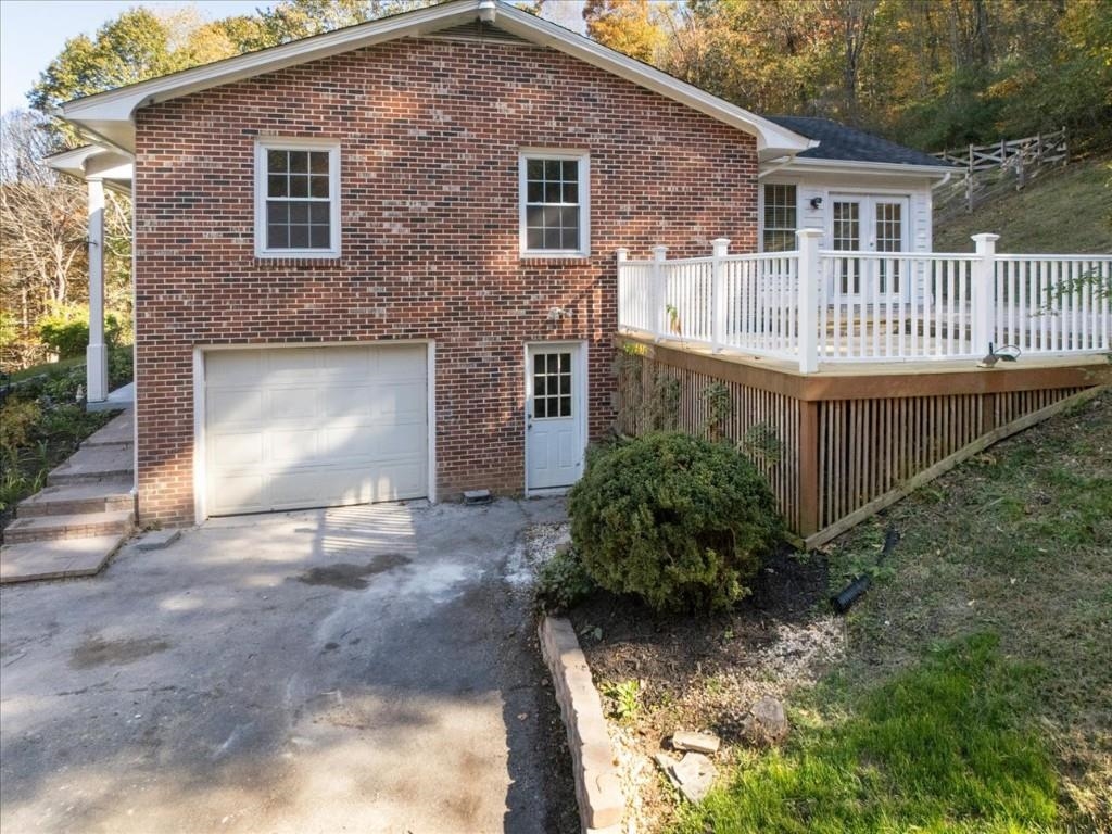 5661 Owens Road Radford VA 24141