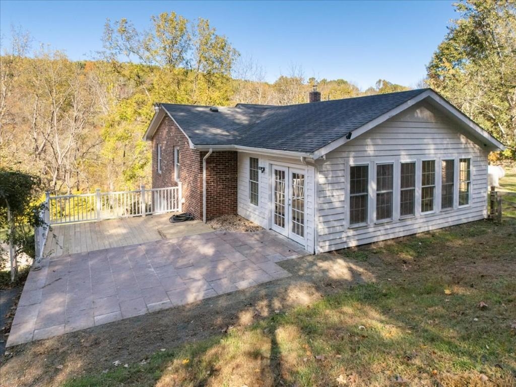 5661 Owens Road Radford VA 24141