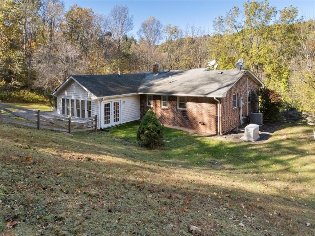 5661 Owens Road Radford VA 24141