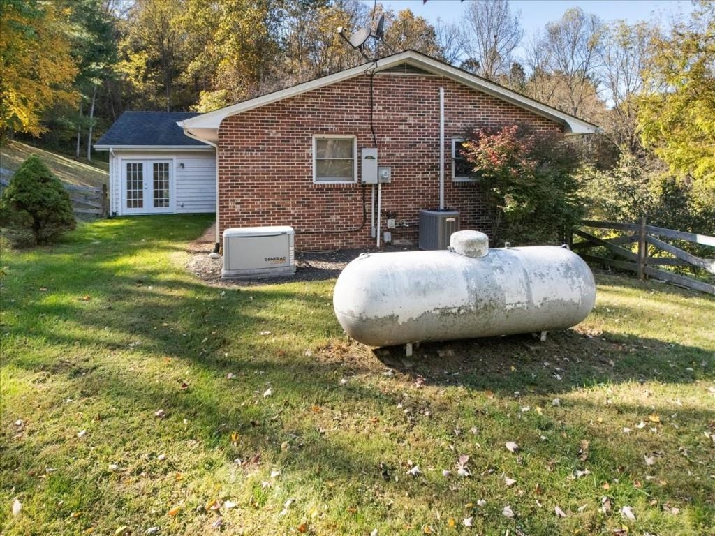 5661 Owens Road Radford VA 24141