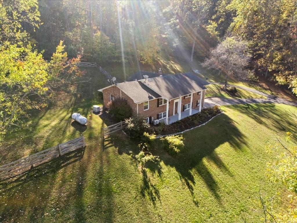 5661 Owens Road Radford VA 24141