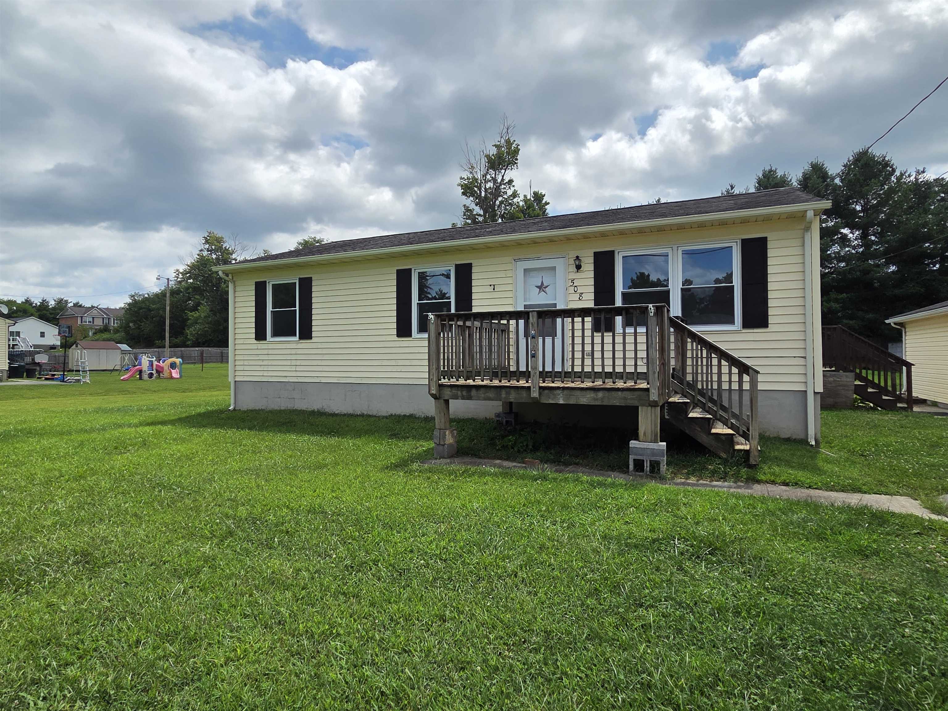 508 Seventeenth Street Radford VA 24141