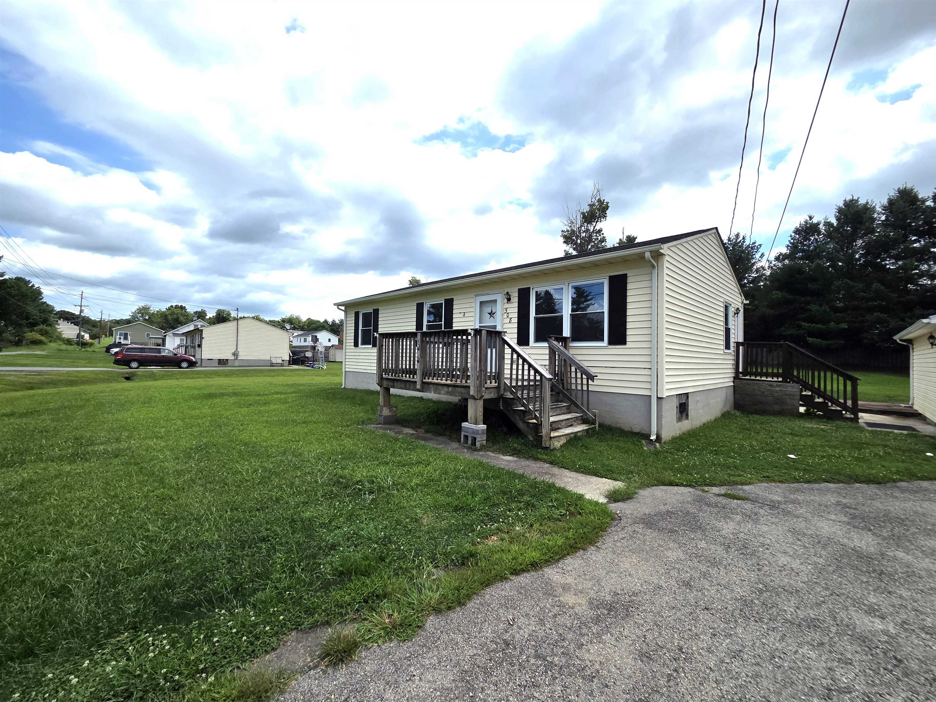 508 Seventeenth Street Radford VA 24141
