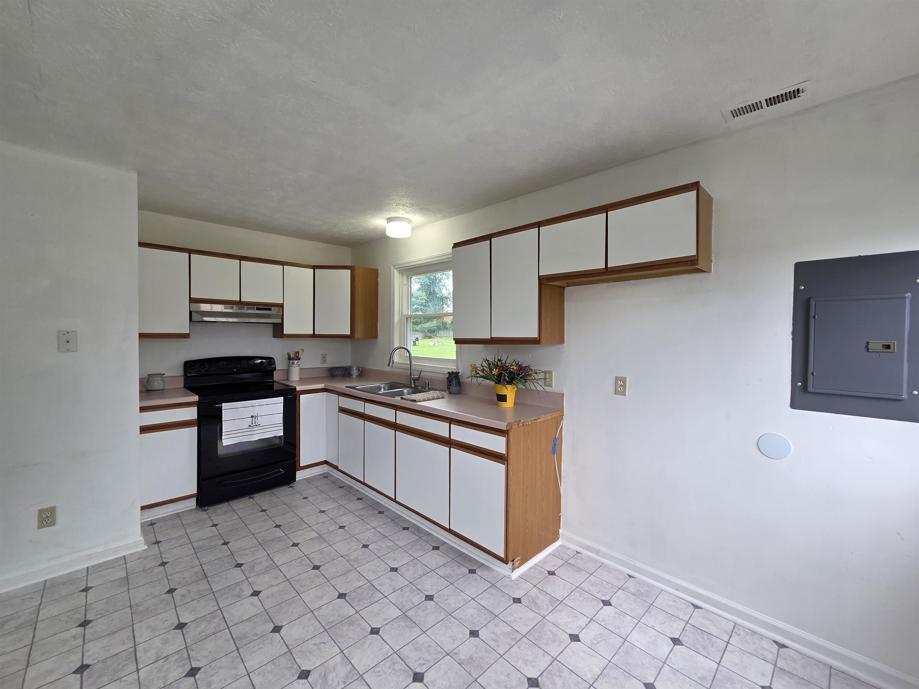 508 Seventeenth Street Radford VA 24141