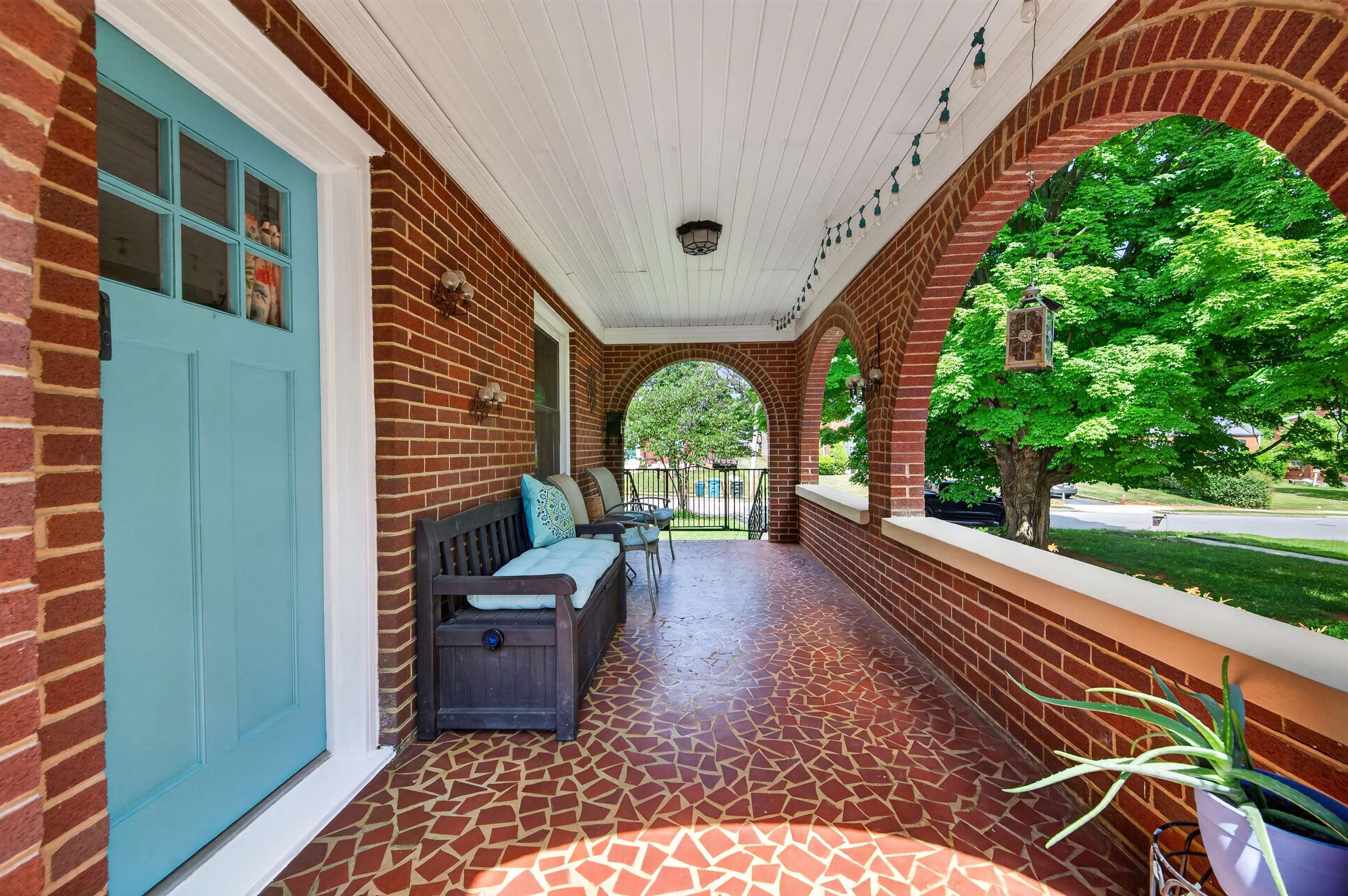5214 Woodbury Street NW Roanoke VA 24012