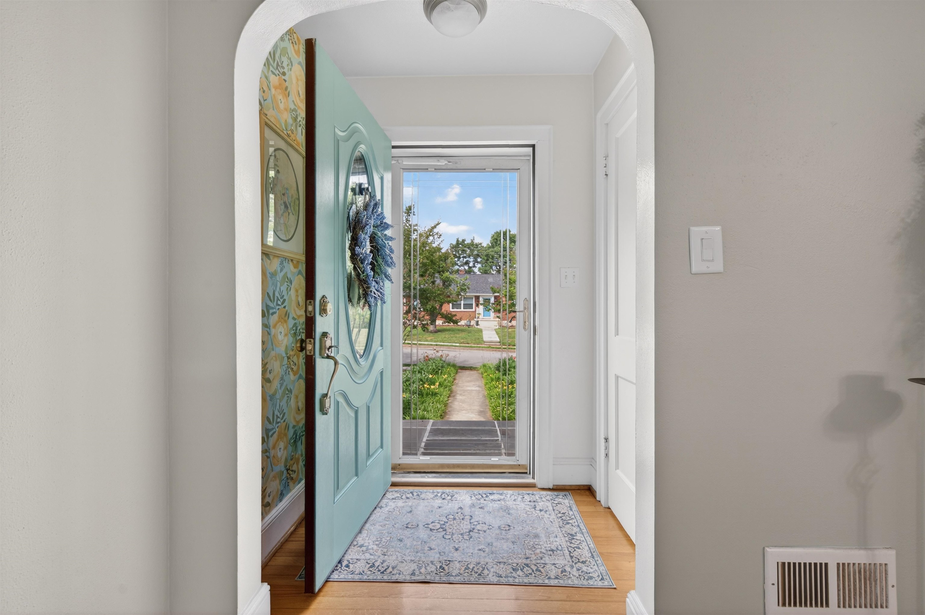 5214 Woodbury Street NW Roanoke VA 24012