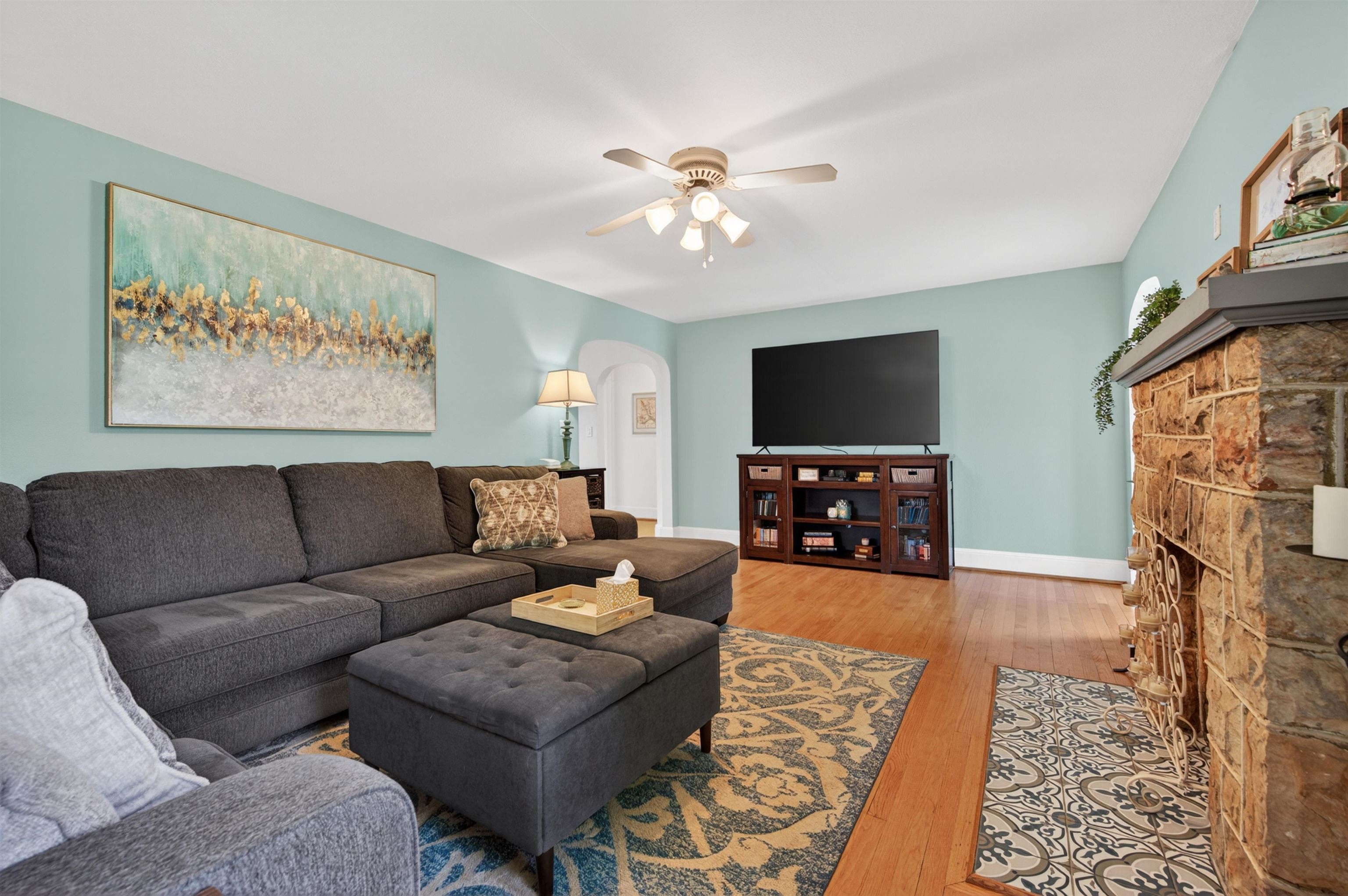 5214 Woodbury Street NW Roanoke VA 24012