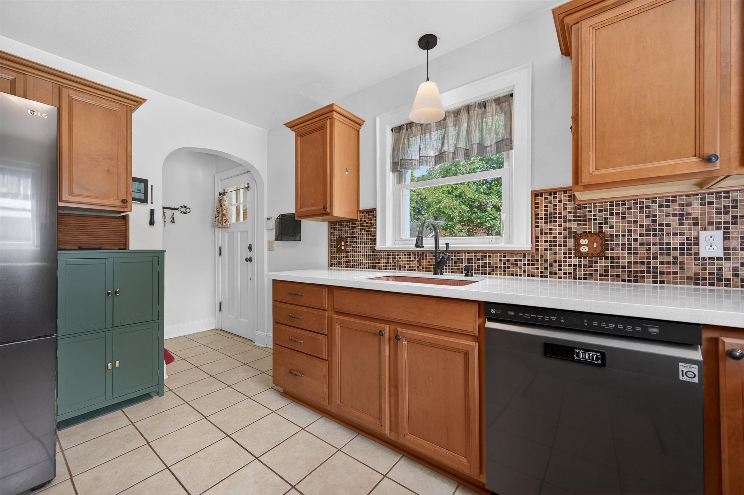 5214 Woodbury Street NW Roanoke VA 24012