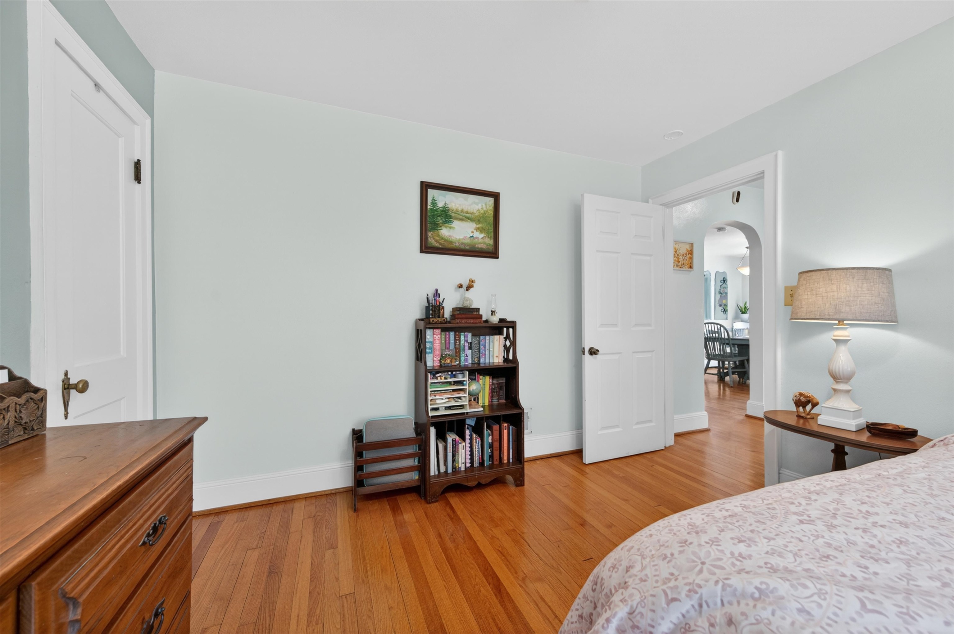 5214 Woodbury Street NW Roanoke VA 24012