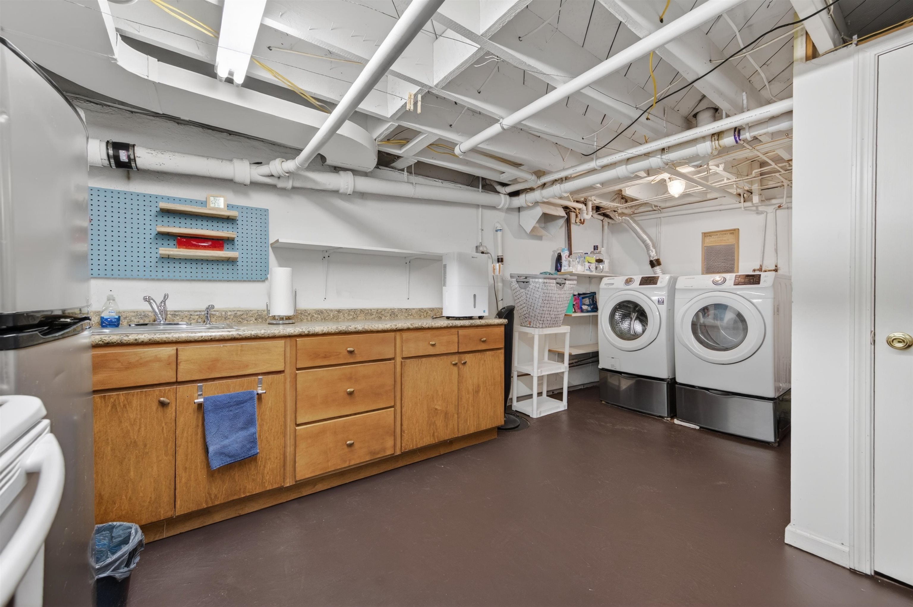 5214 Woodbury Street NW Roanoke VA 24012
