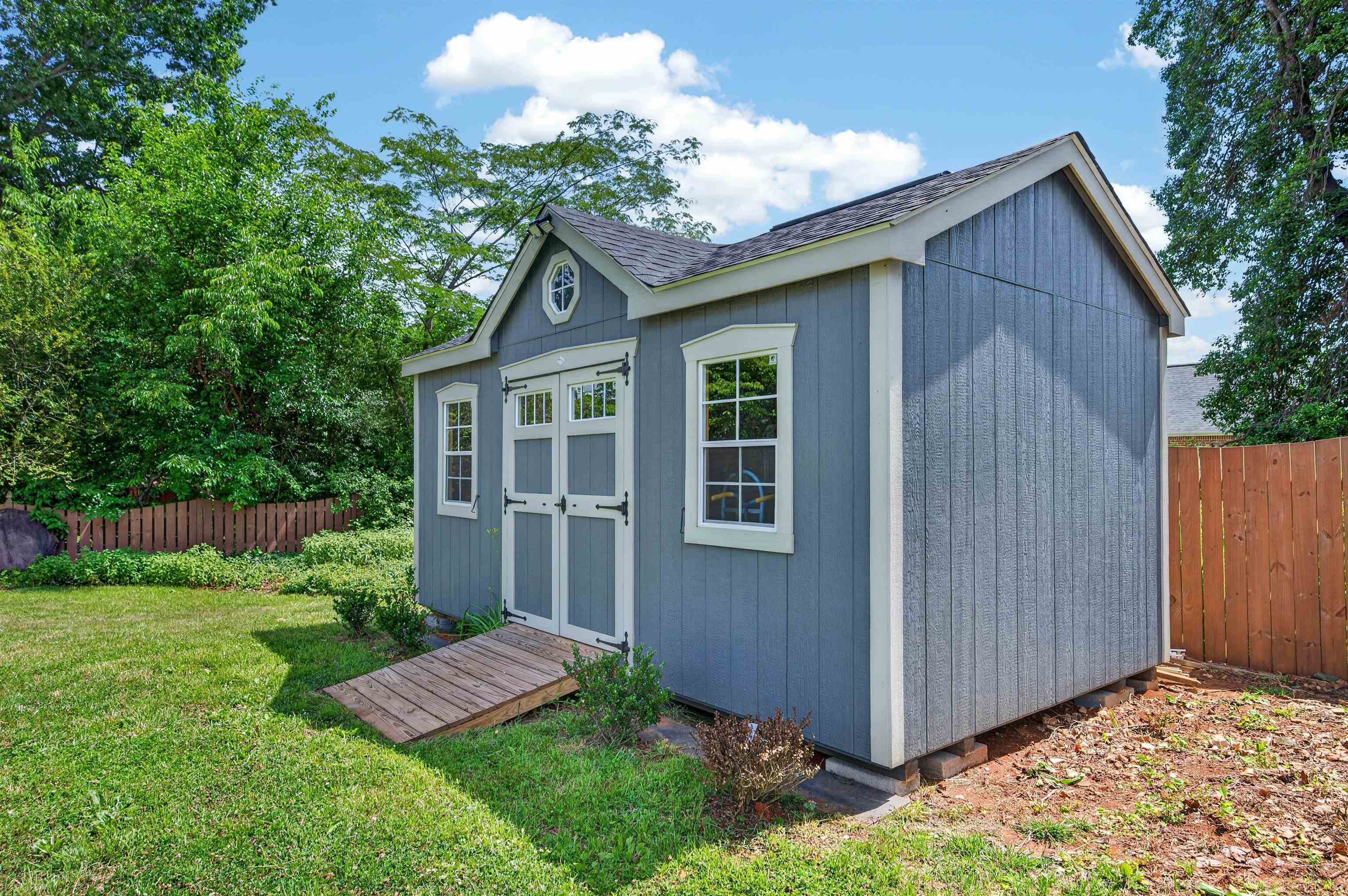5214 Woodbury Street NW Roanoke VA 24012