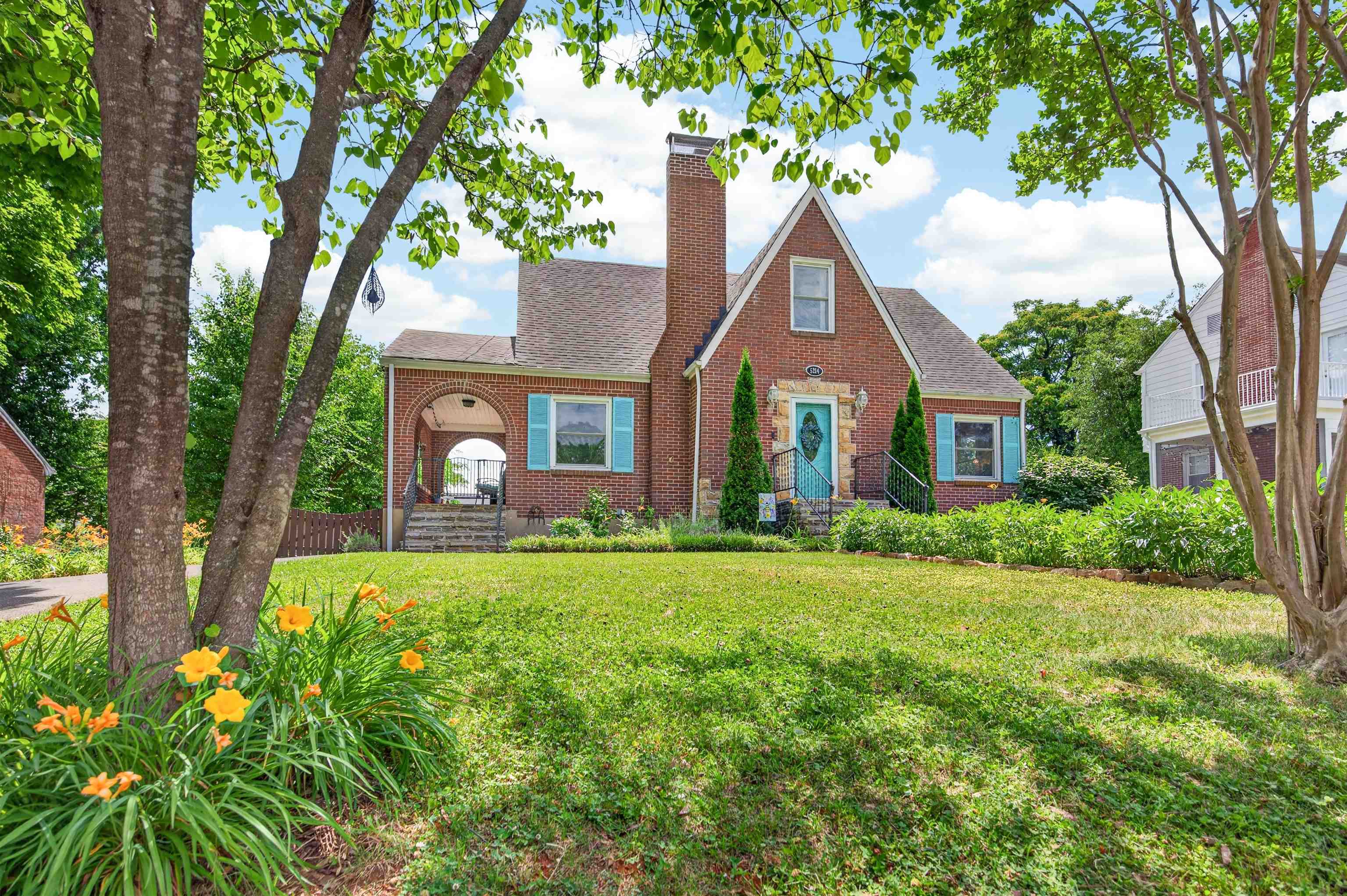5214 Woodbury Street NW Roanoke VA 24012