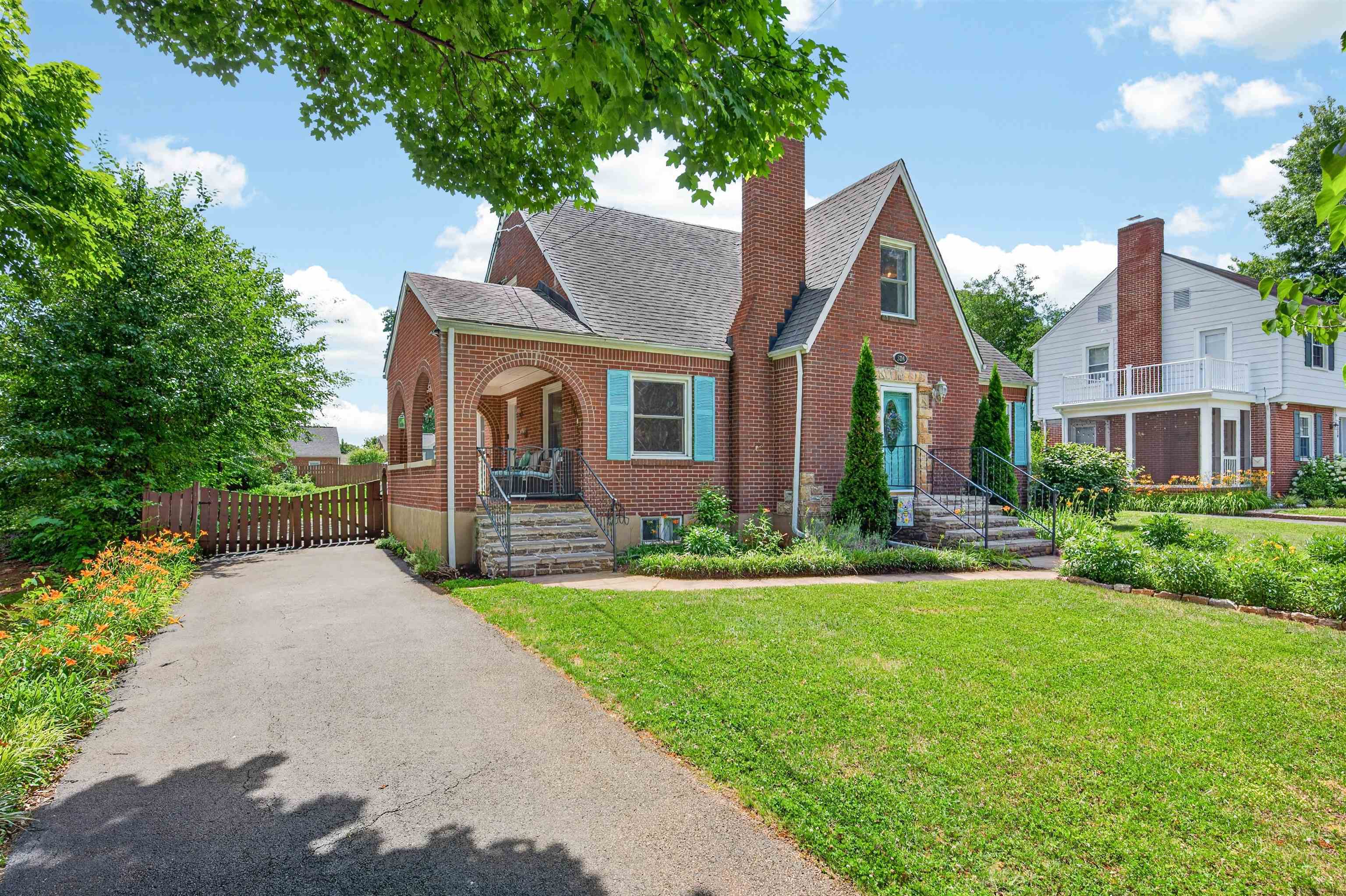 5214 Woodbury Street NW Roanoke VA 24012