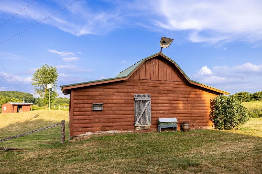 579 Volunteer Road Hillsville VA 24343