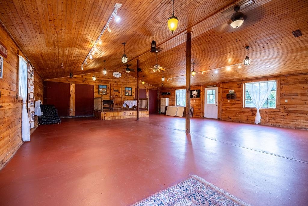579 Volunteer Road Hillsville VA 24343