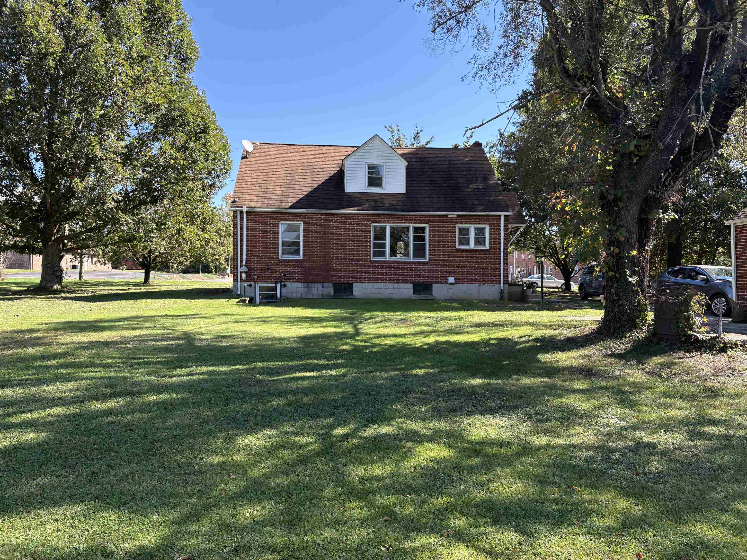 127 Roberta Street Narrows VA 24124