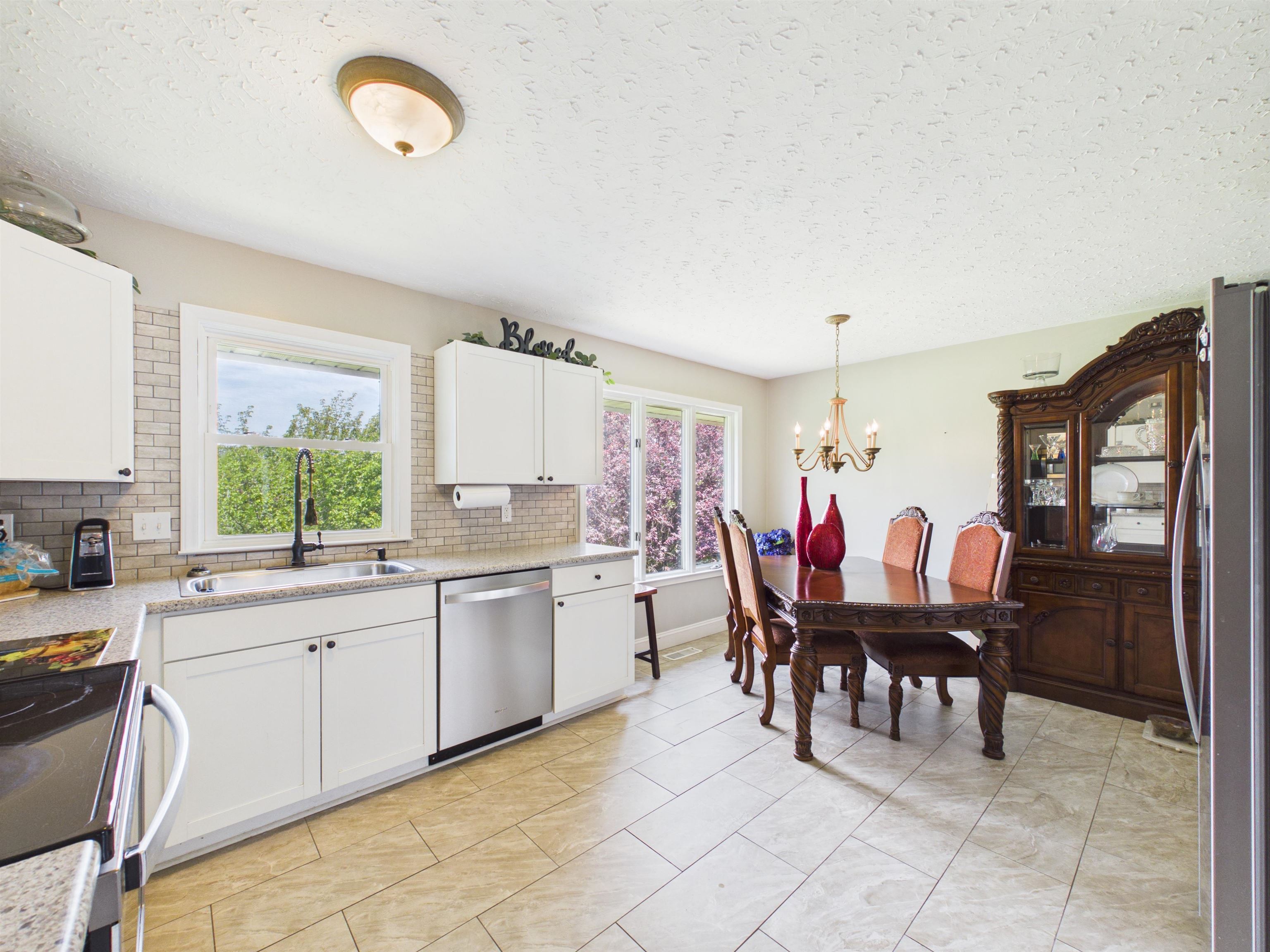 85 Wades Lane Christiansburg VA 24073