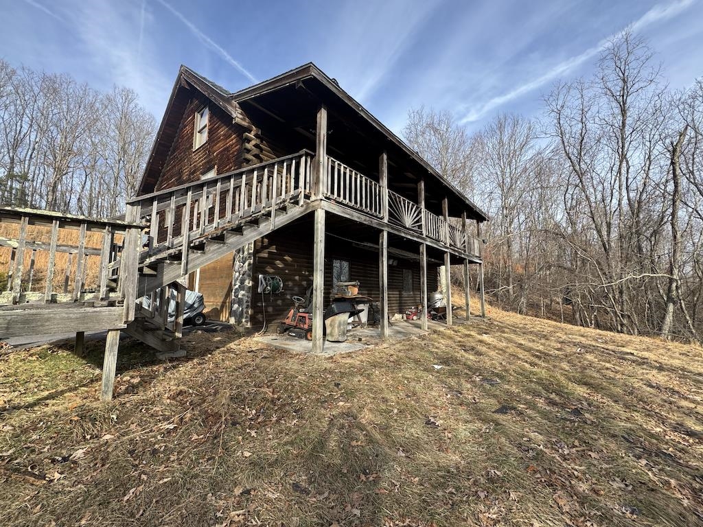 1212 Eagle View Drive NE Pilot VA 24138