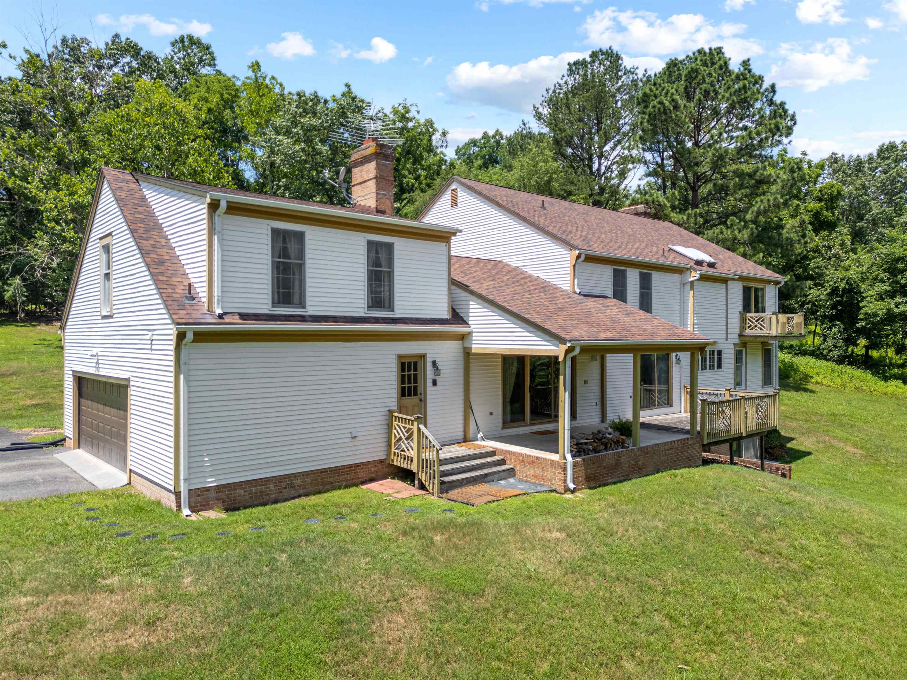 2232 Woodland Hills Drive Blacksburg VA 24060