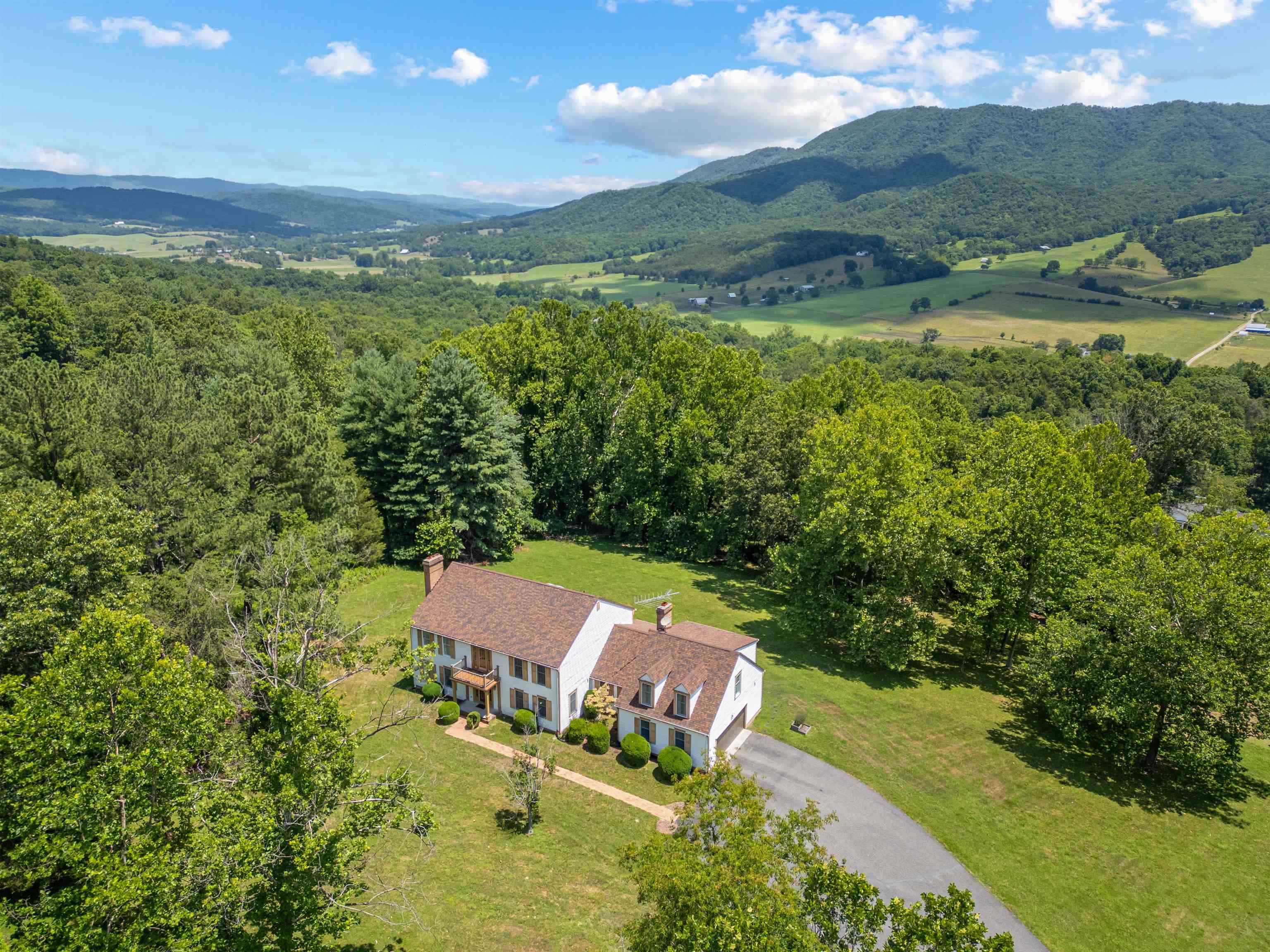 2232 Woodland Hills Drive Blacksburg VA 24060