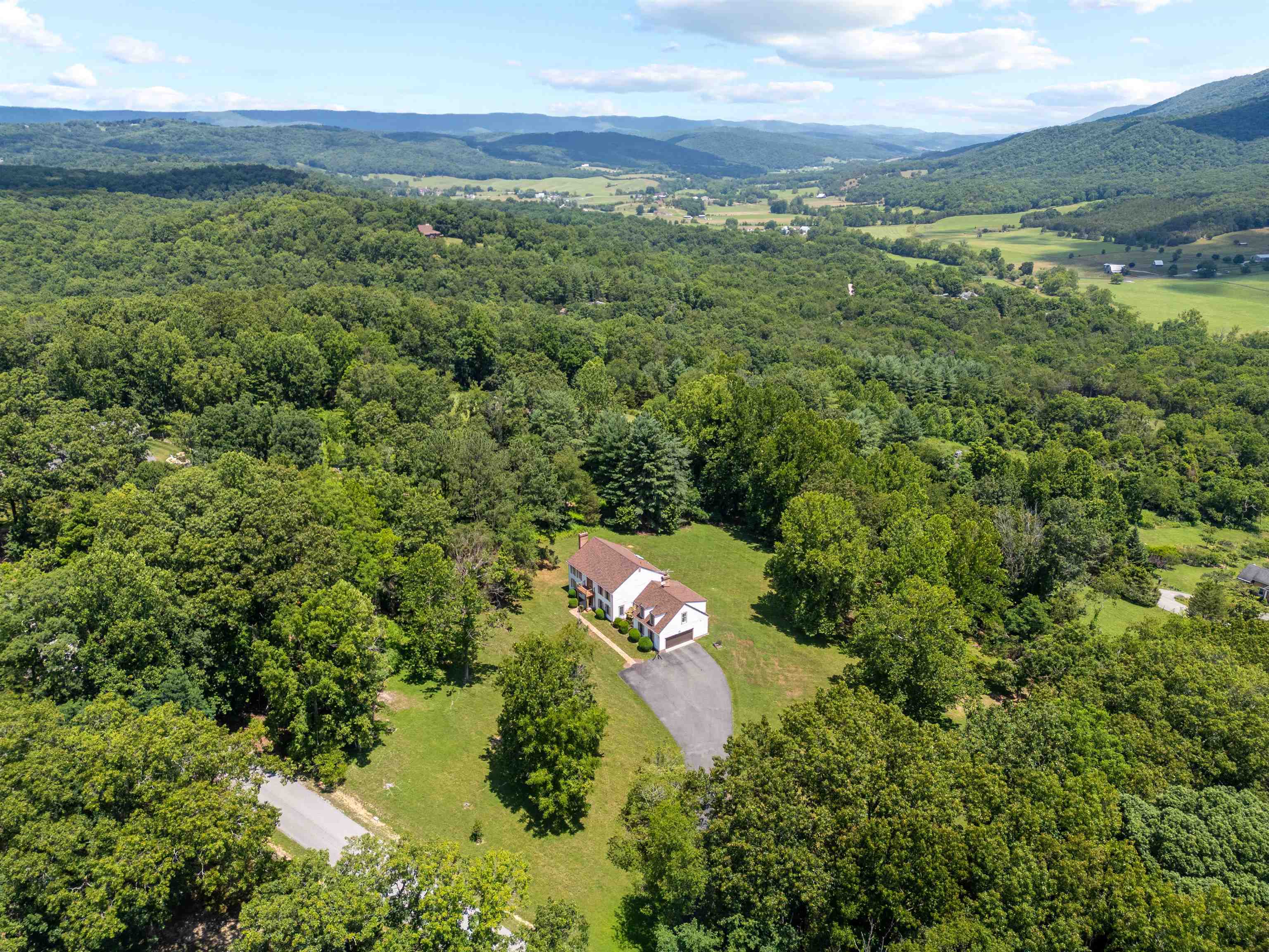 2232 Woodland Hills Drive Blacksburg VA 24060