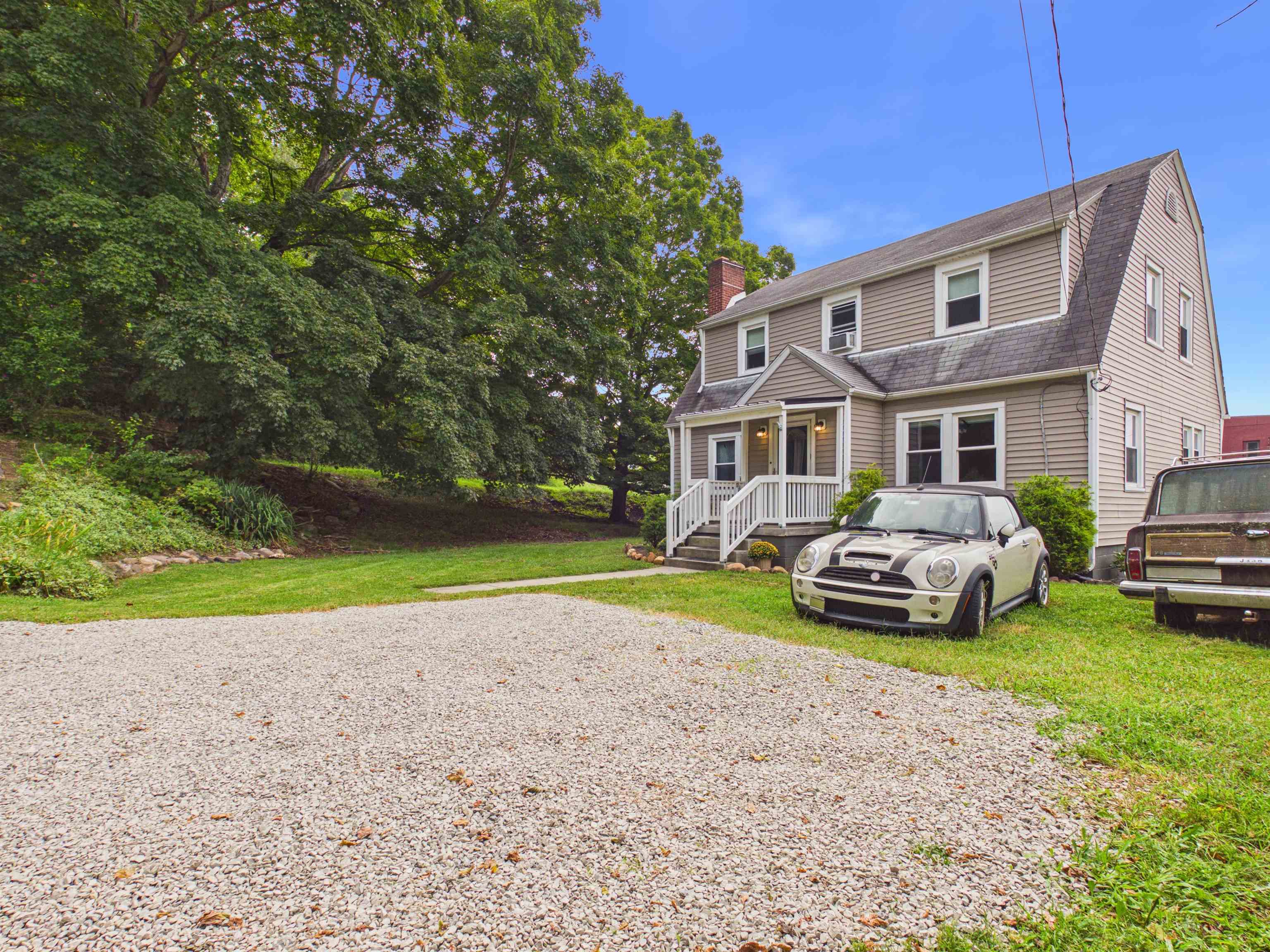 105 Washington Street Pembroke VA 24136