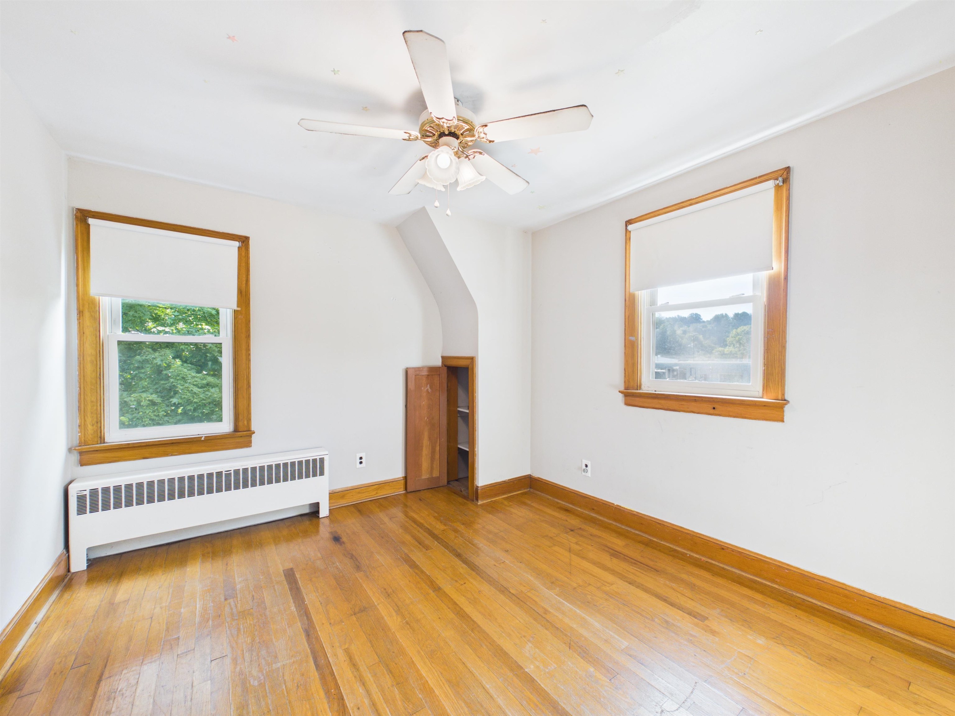 105 Washington Street Pembroke VA 24136