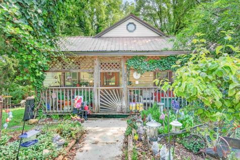 105 Taylor Street Radford VA 24141