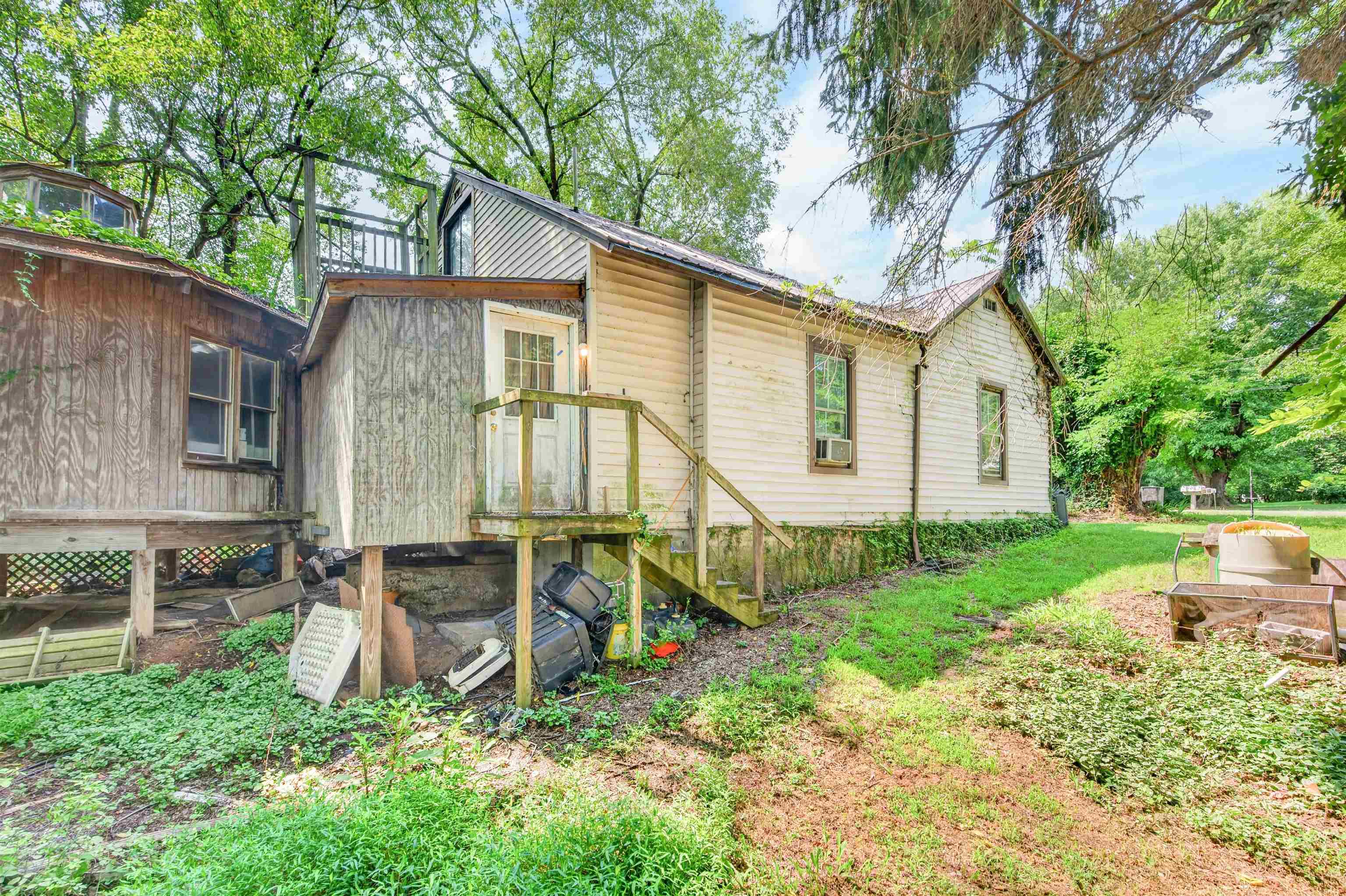 105 Taylor Street Radford VA 24141