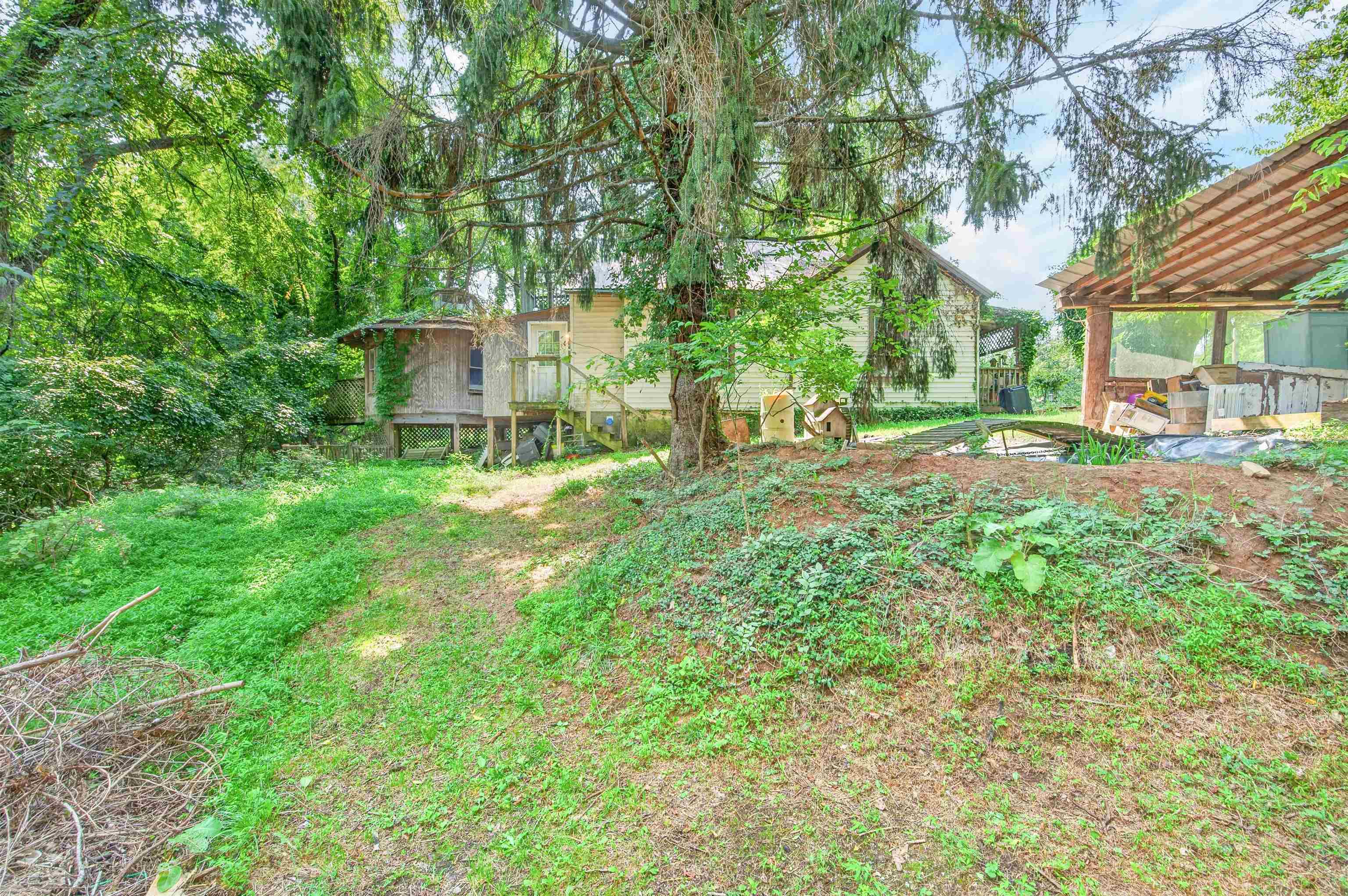 105 Taylor Street Radford VA 24141