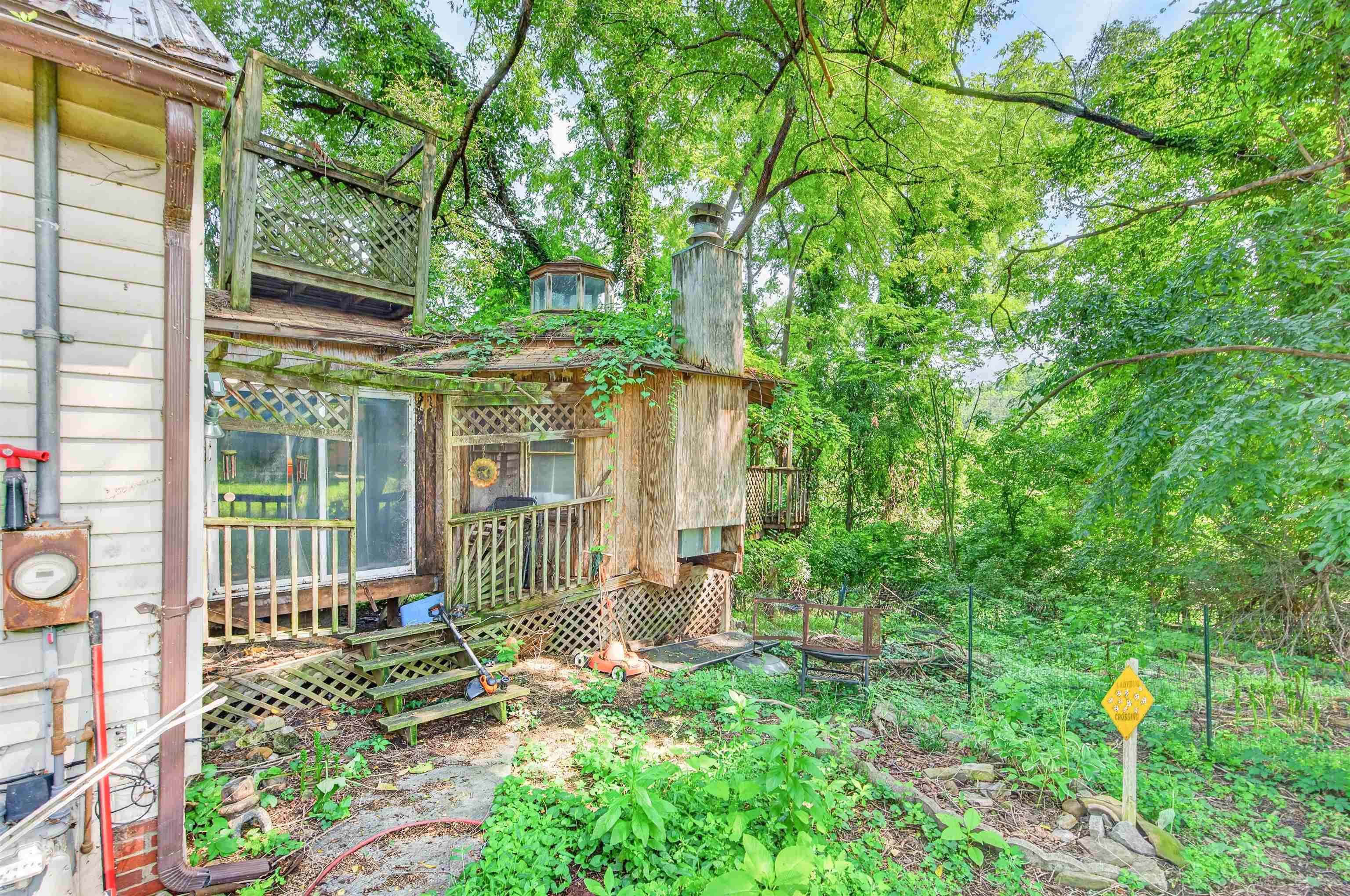 105 Taylor Street Radford VA 24141