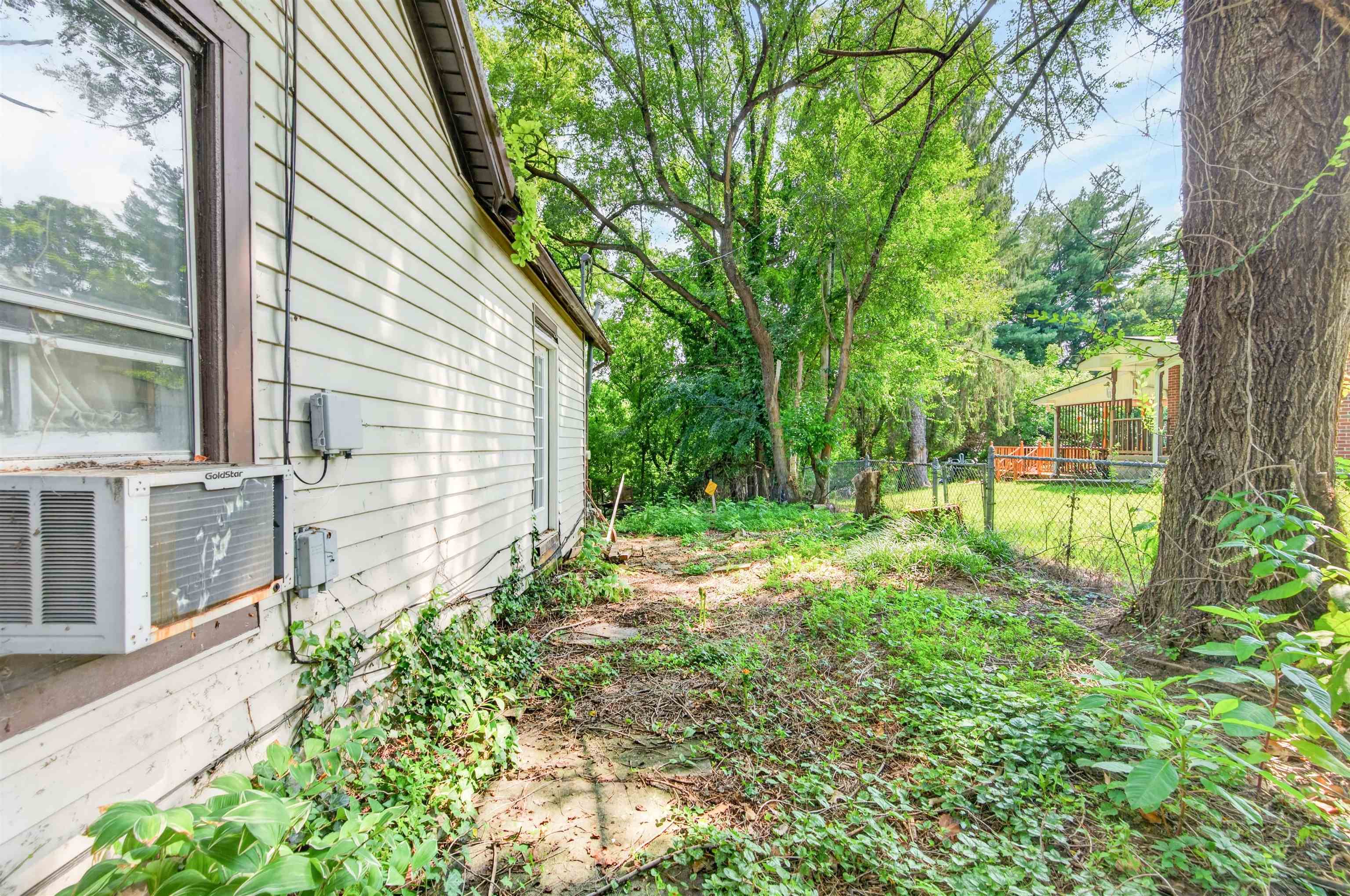 105 Taylor Street Radford VA 24141