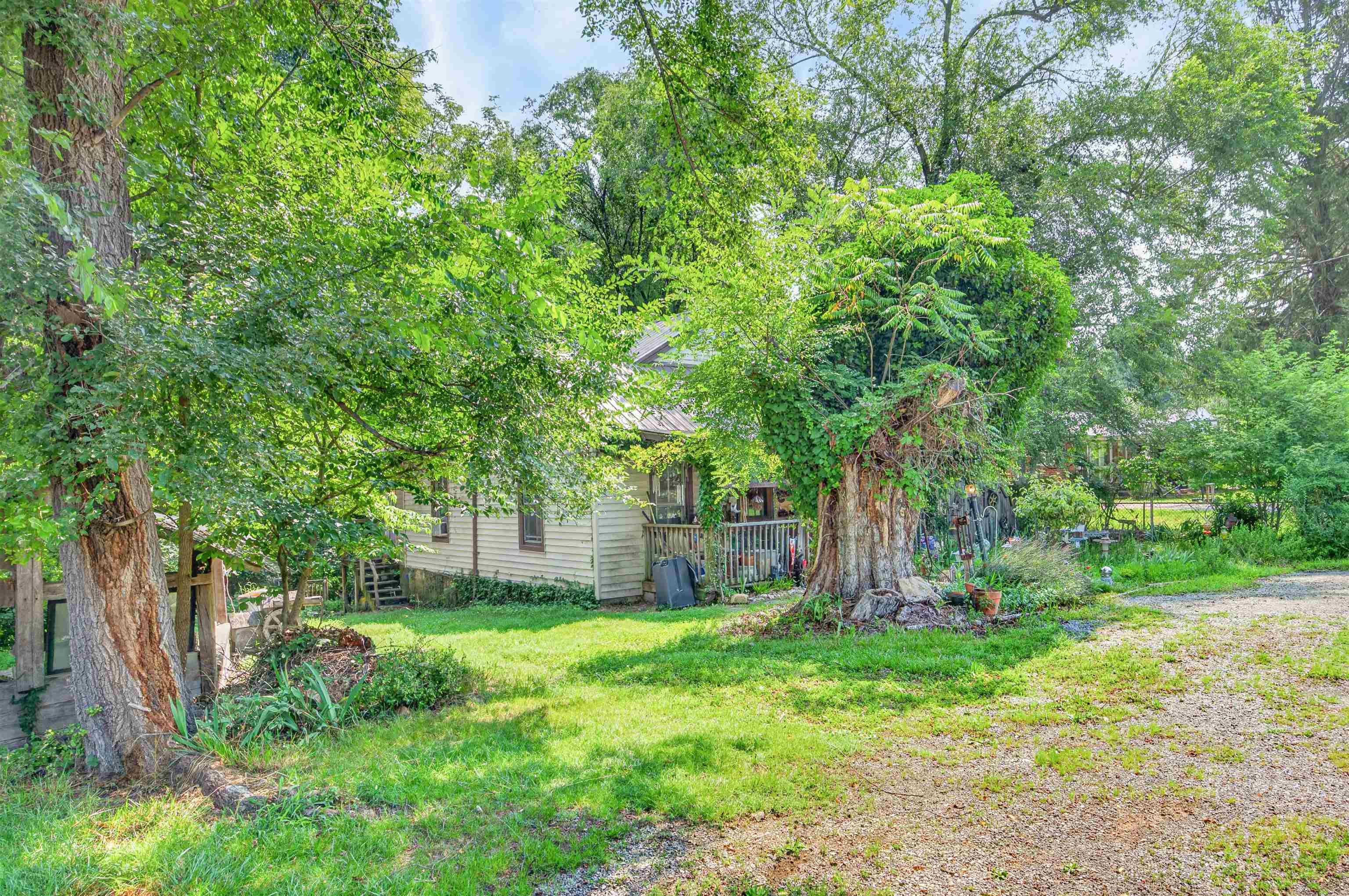 105 Taylor Street Radford VA 24141