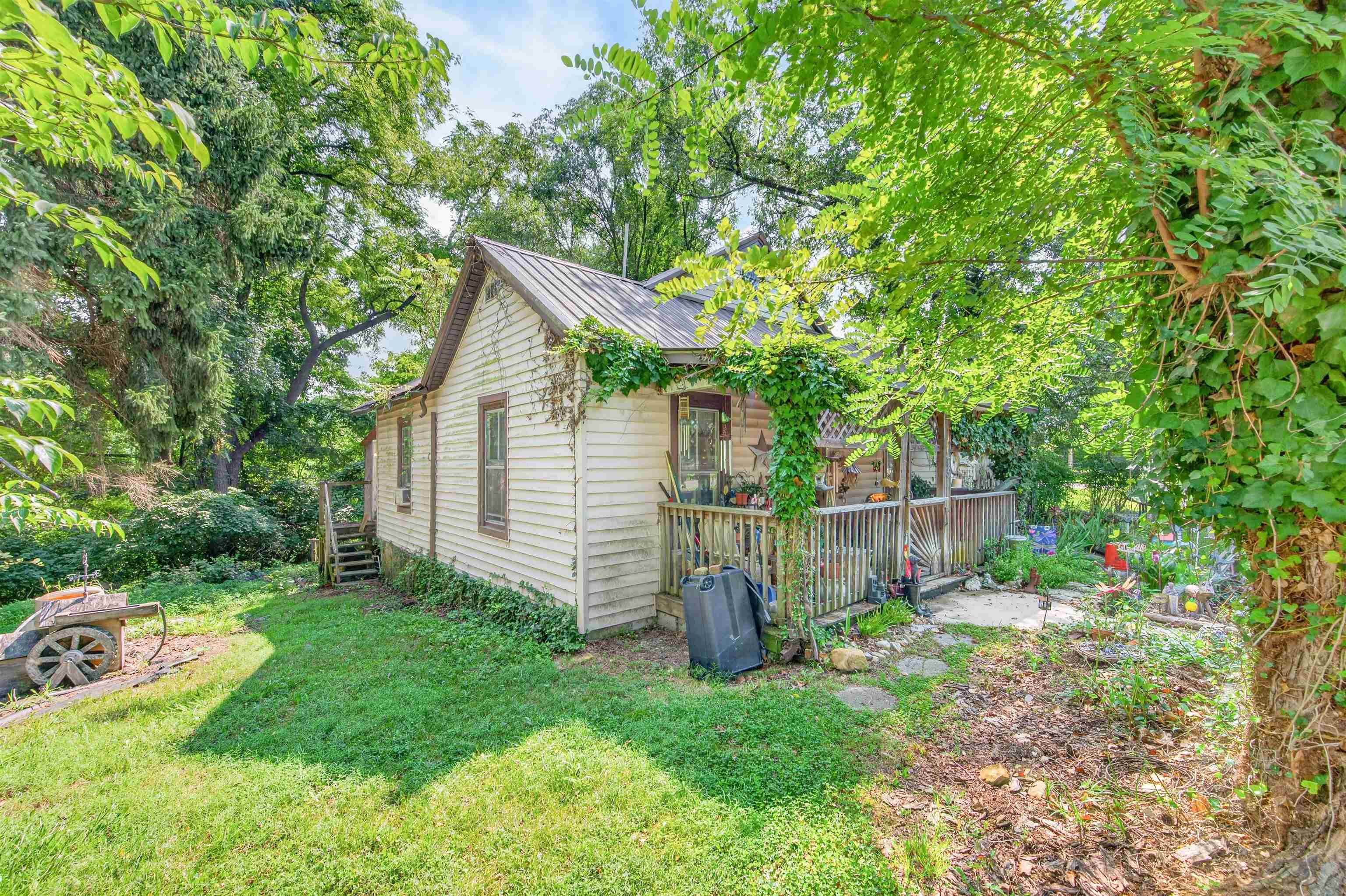 105 Taylor Street Radford VA 24141